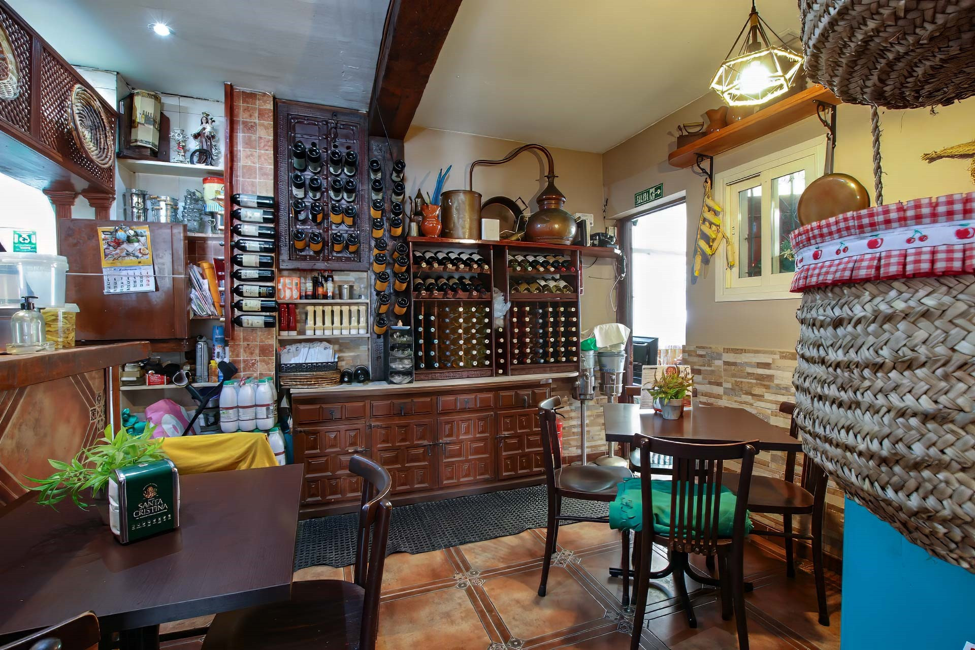 Versatile Commercial Premises with Apartment in La Panera, Estepona