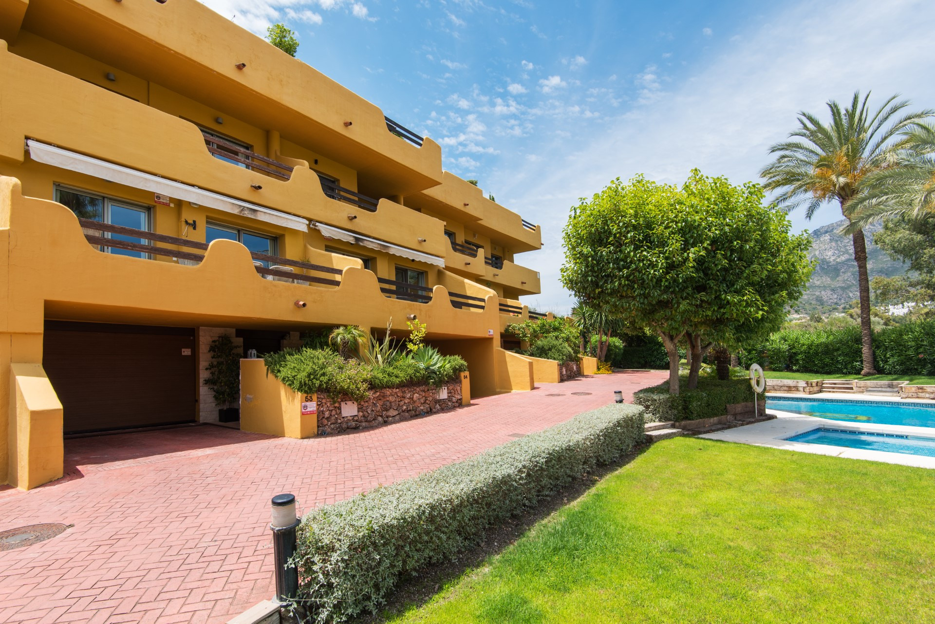 Elegant Townhouse in La Meridiana, Marbella Golden Mile
