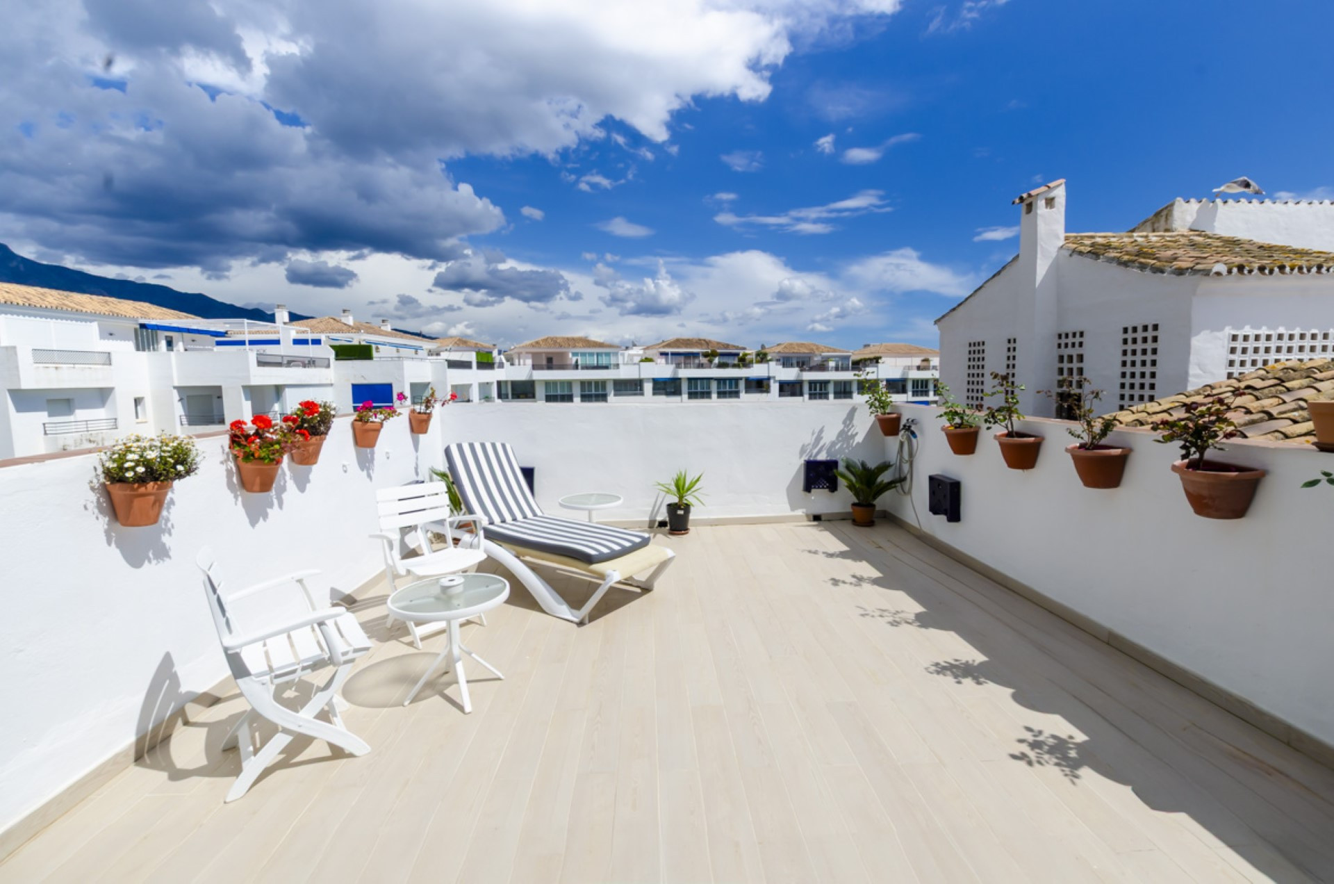Luxurious 3 bedroom penthouse in Jardines del Puerto, Puerto Banús
