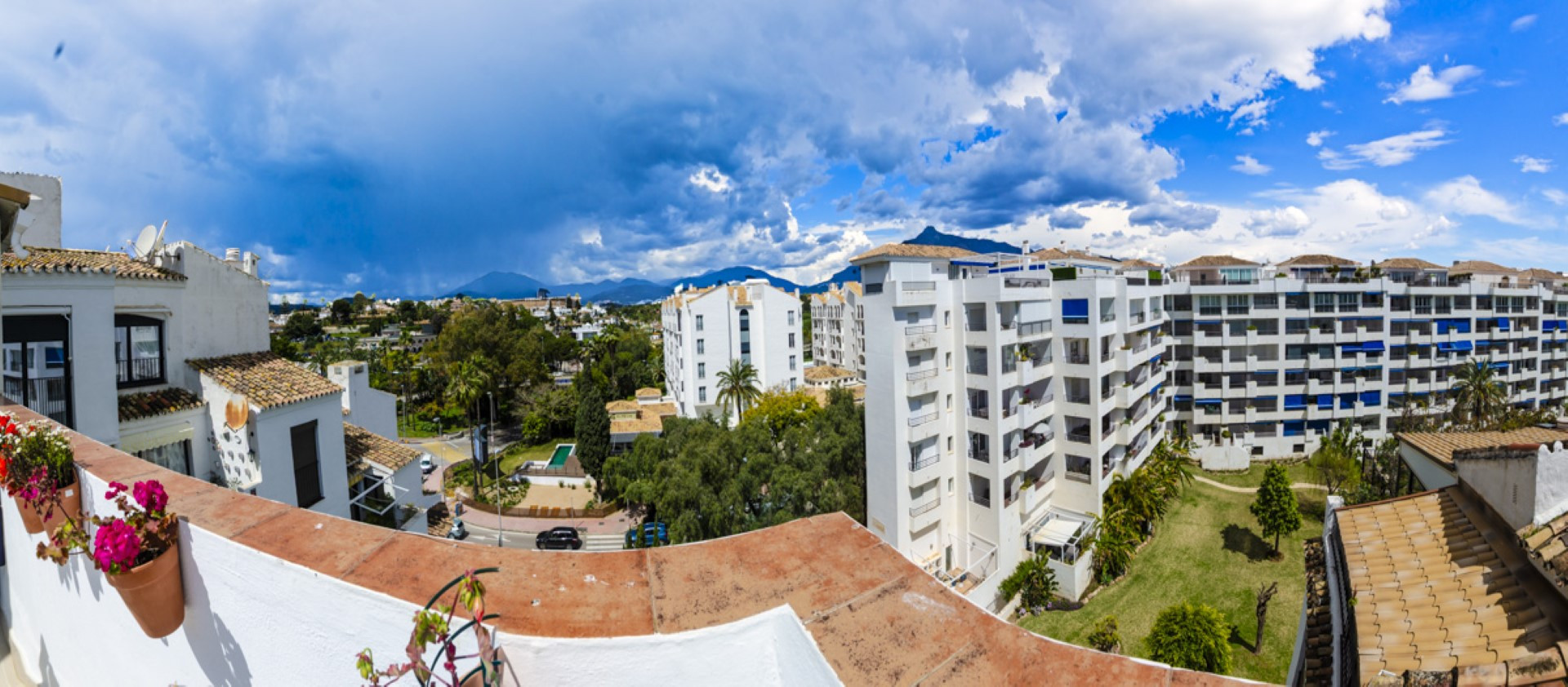Luxurious 3 bedroom penthouse in Jardines del Puerto, Puerto Banús