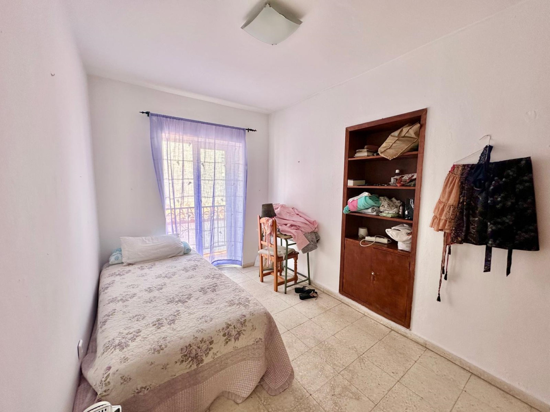 Edificio único que se abre a 2 calles con unidades comerciales en Marbella Old Town