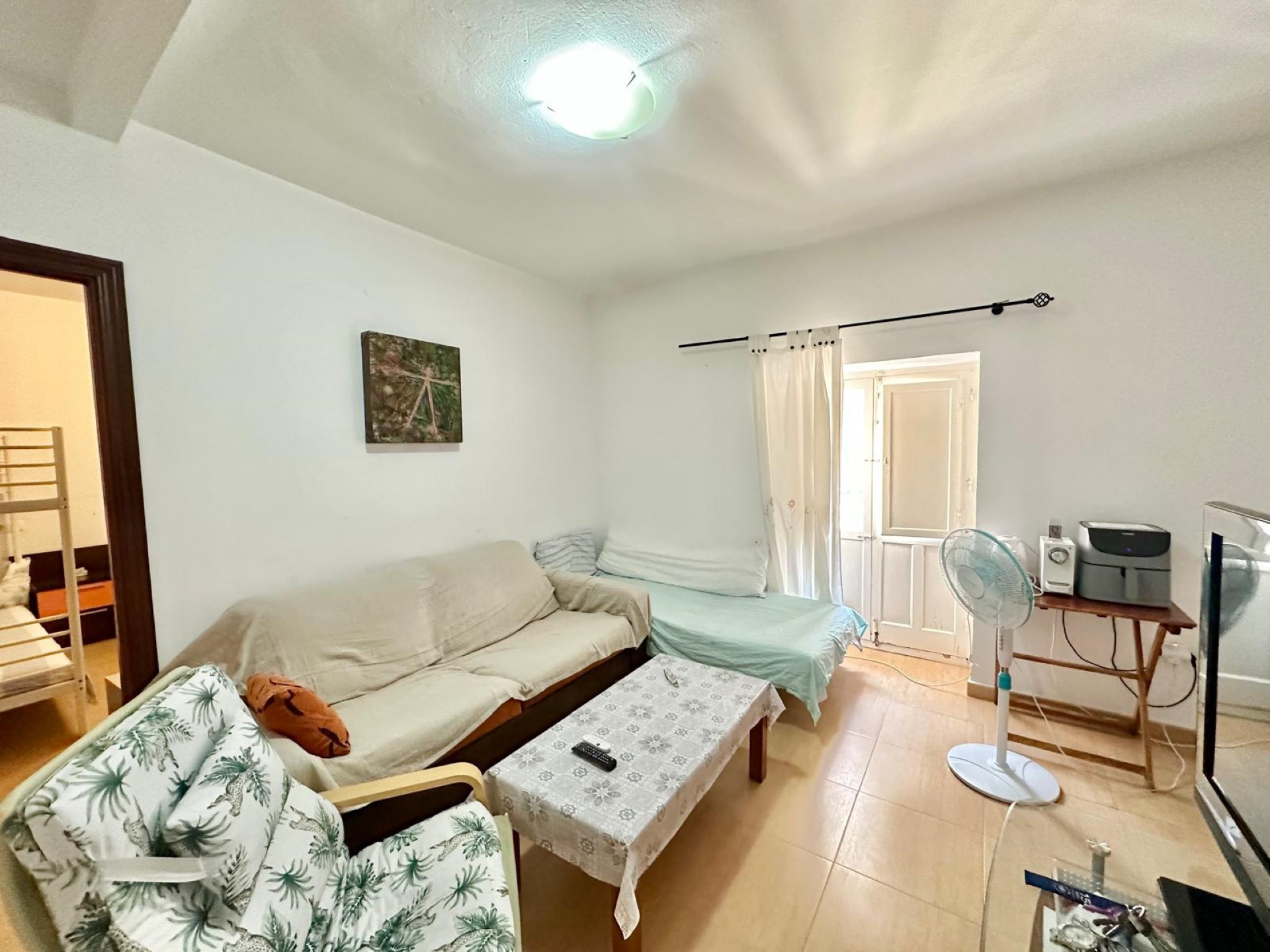 Edificio único que se abre a 2 calles con unidades comerciales en Marbella Old Town