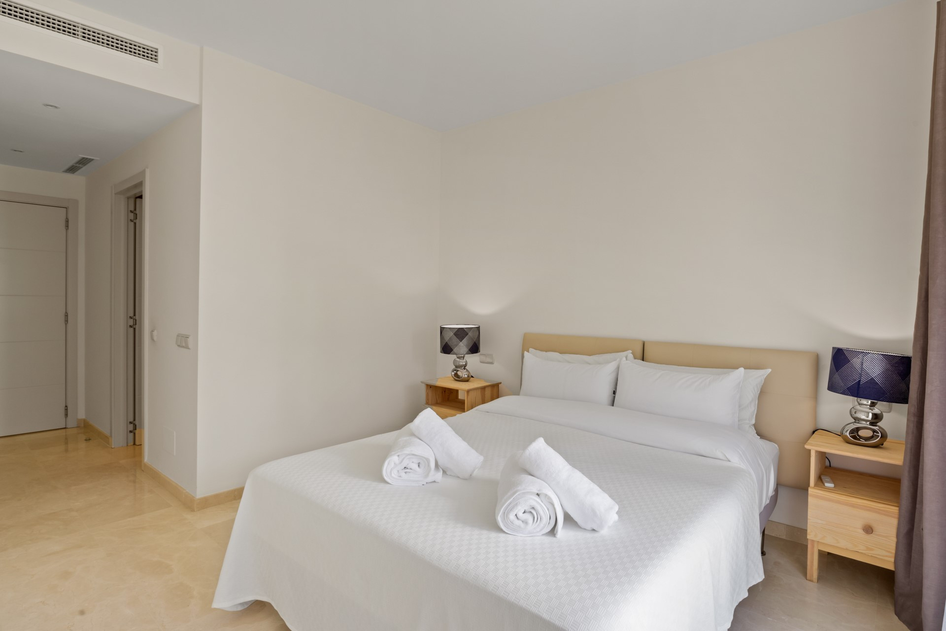 Modern Ground Floor Apartment in Alcazaba Lagoon, Casares