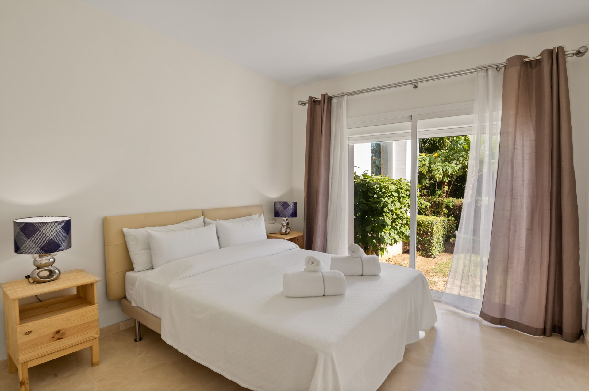 Modern Ground Floor Apartment in Alcazaba Lagoon, Casares