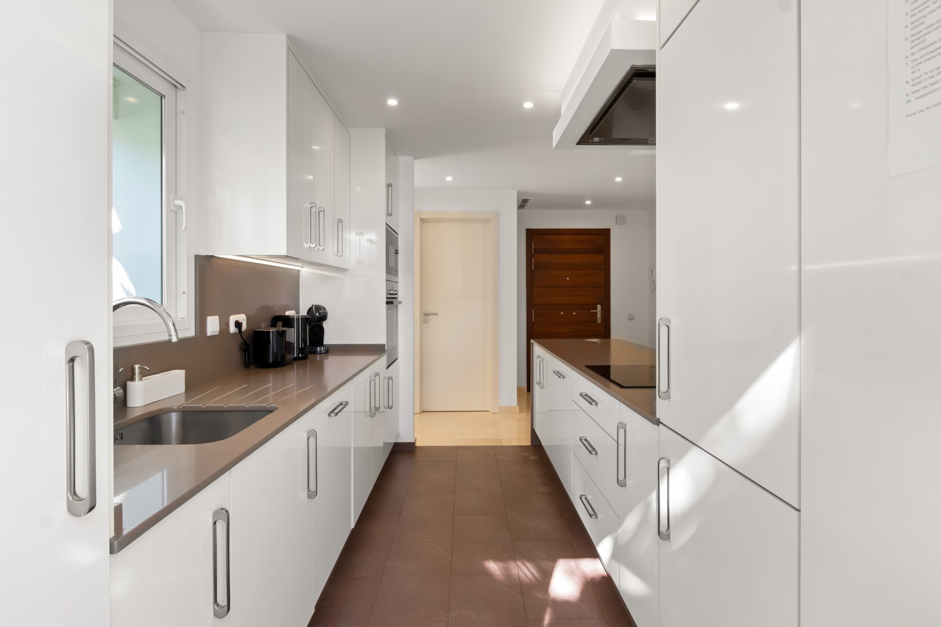 Modern Ground Floor Apartment in Alcazaba Lagoon, Casares