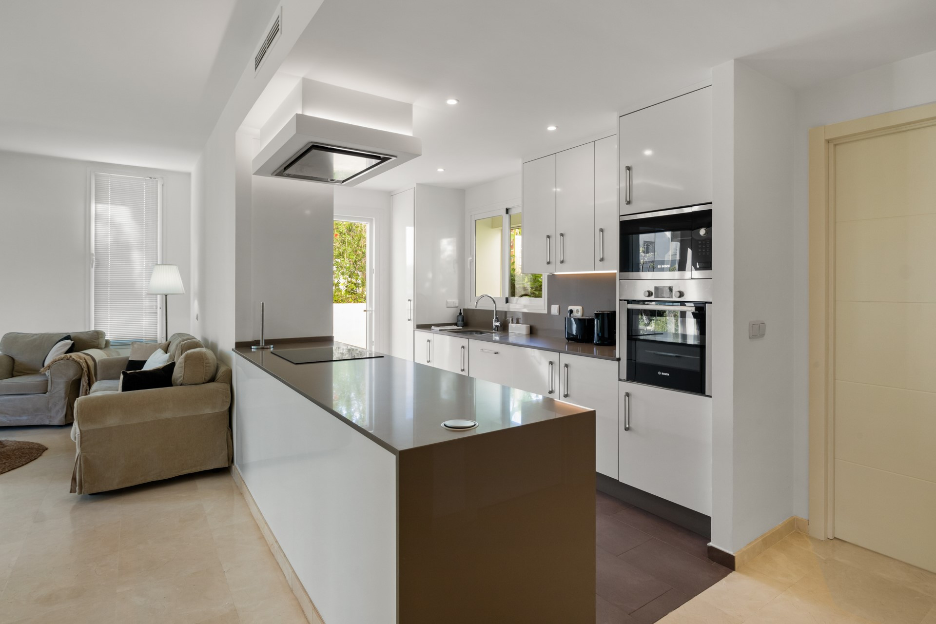 Modern Ground Floor Apartment in Alcazaba Lagoon, Casares
