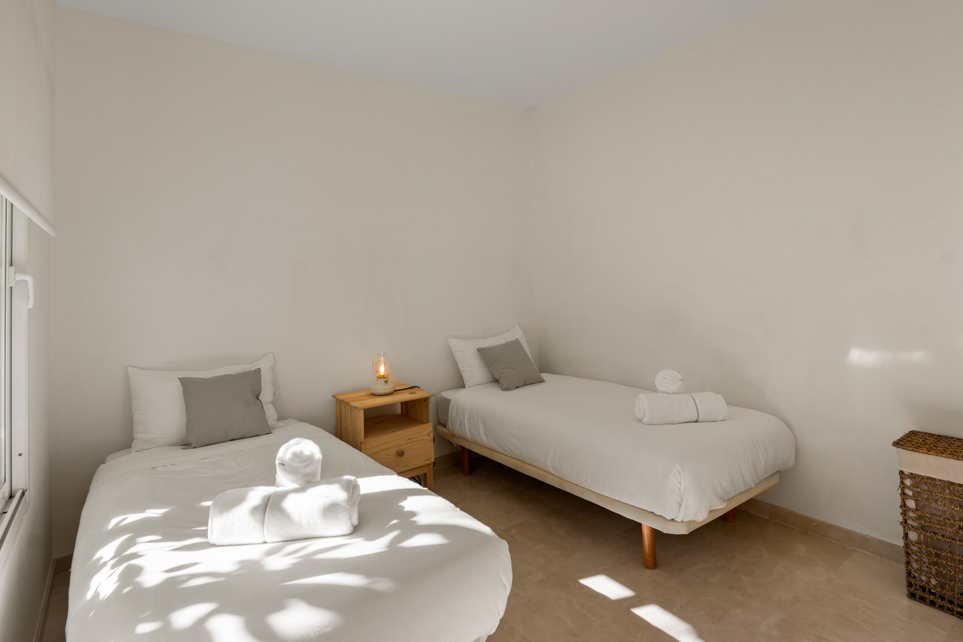 Modern Ground Floor Apartment in Alcazaba Lagoon, Casares