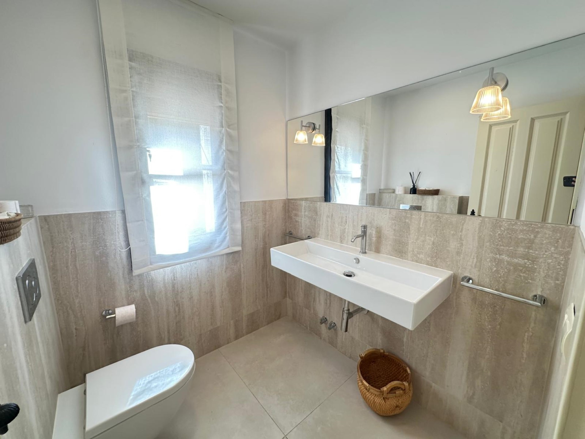 Elegant frontline golf villa in El Paraiso Medio, Estepona
