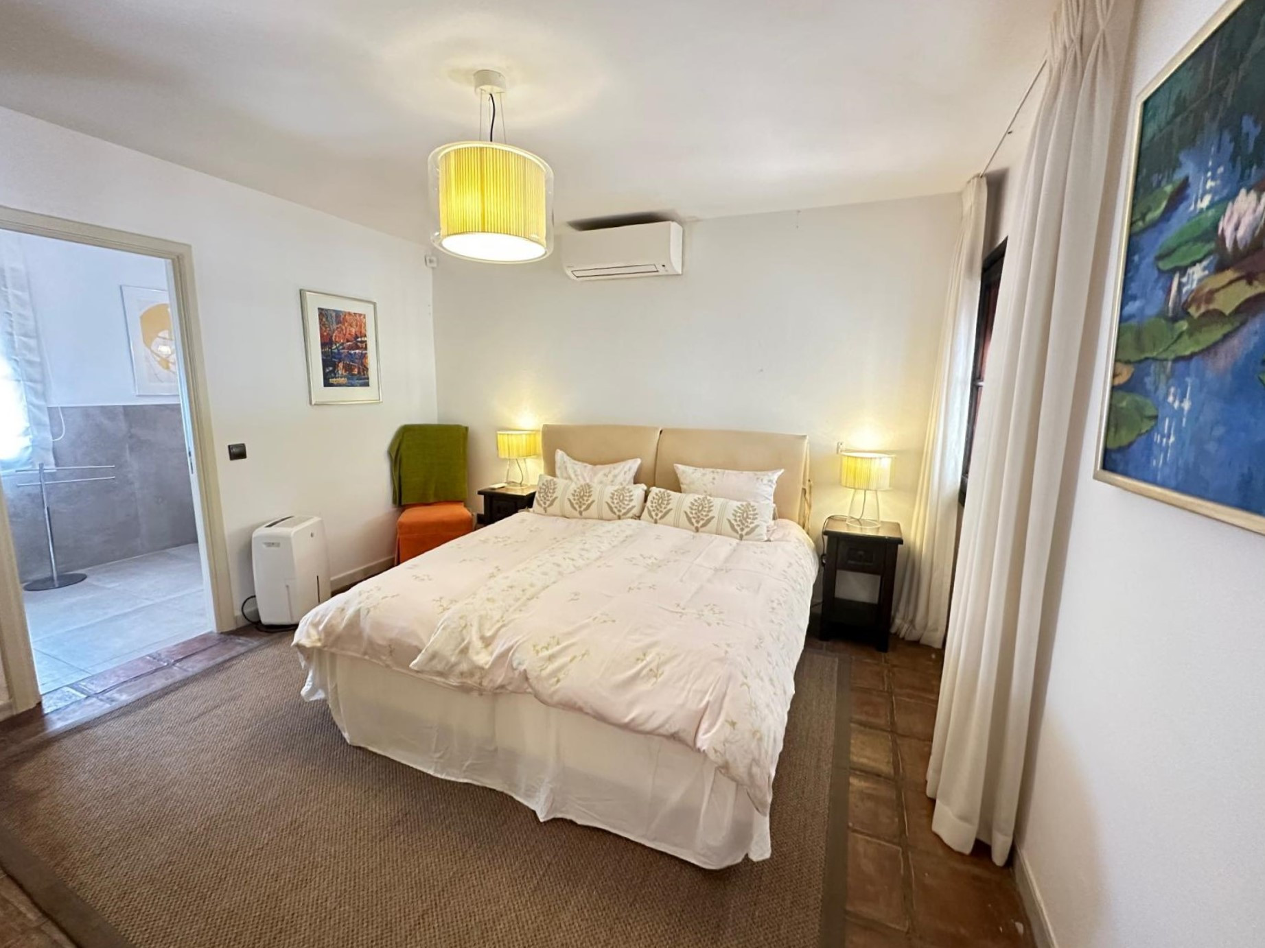 Elegant frontline golf villa in El Paraiso Medio, Estepona