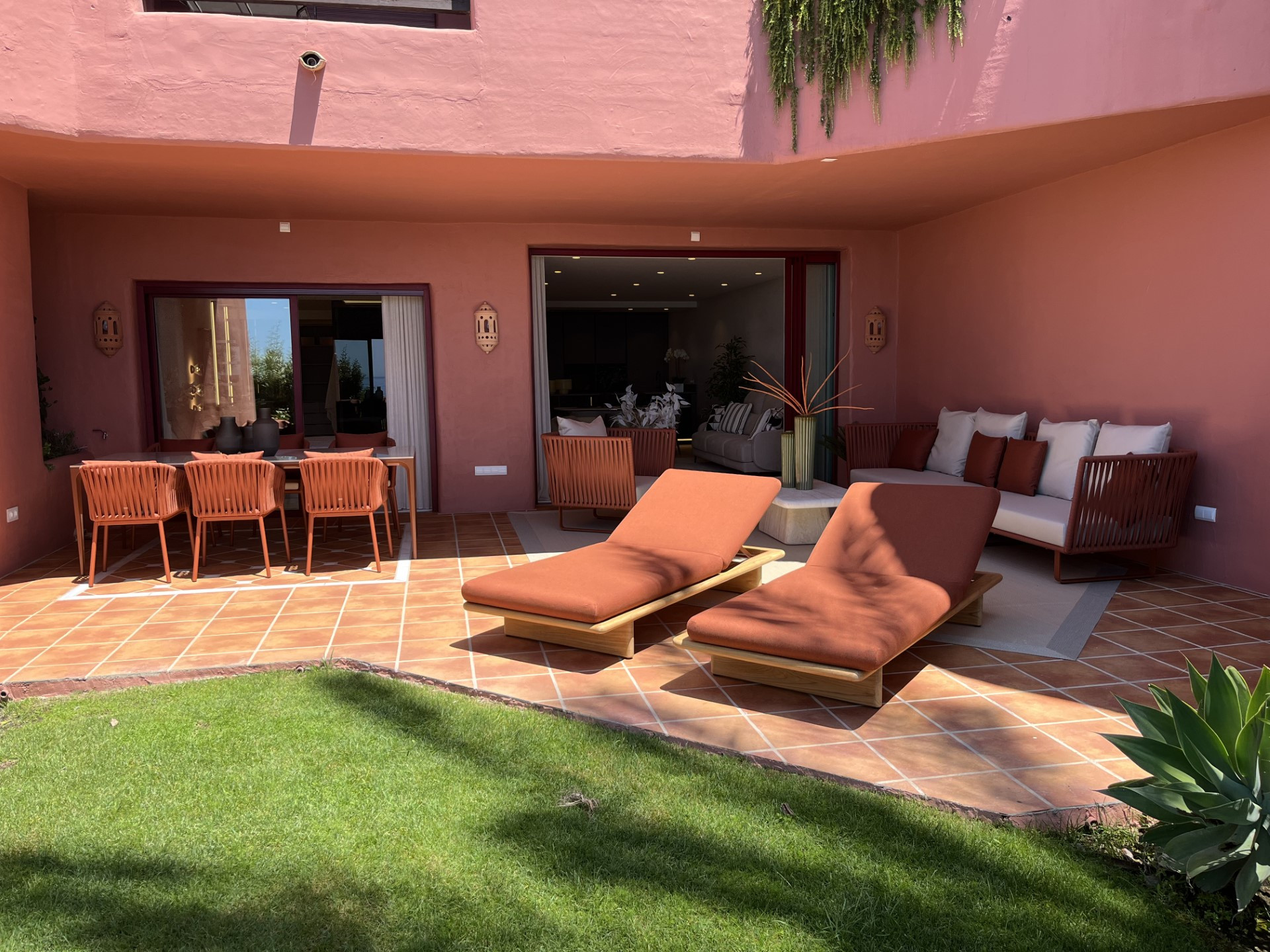 Apartamento de lujo en primera línea de playa en Menara Beach, Estepona