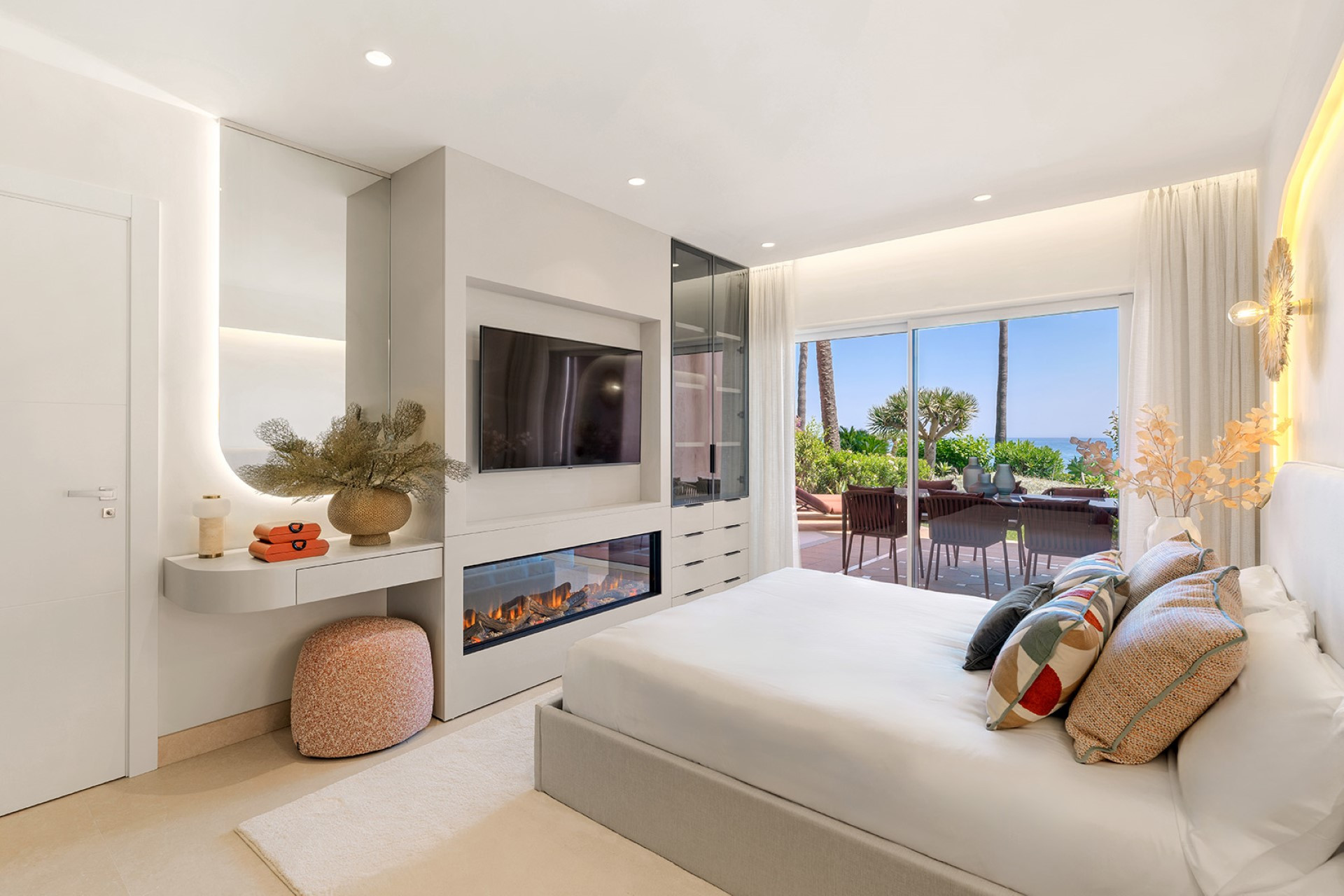 Apartamento de lujo en primera línea de playa en Menara Beach, Estepona