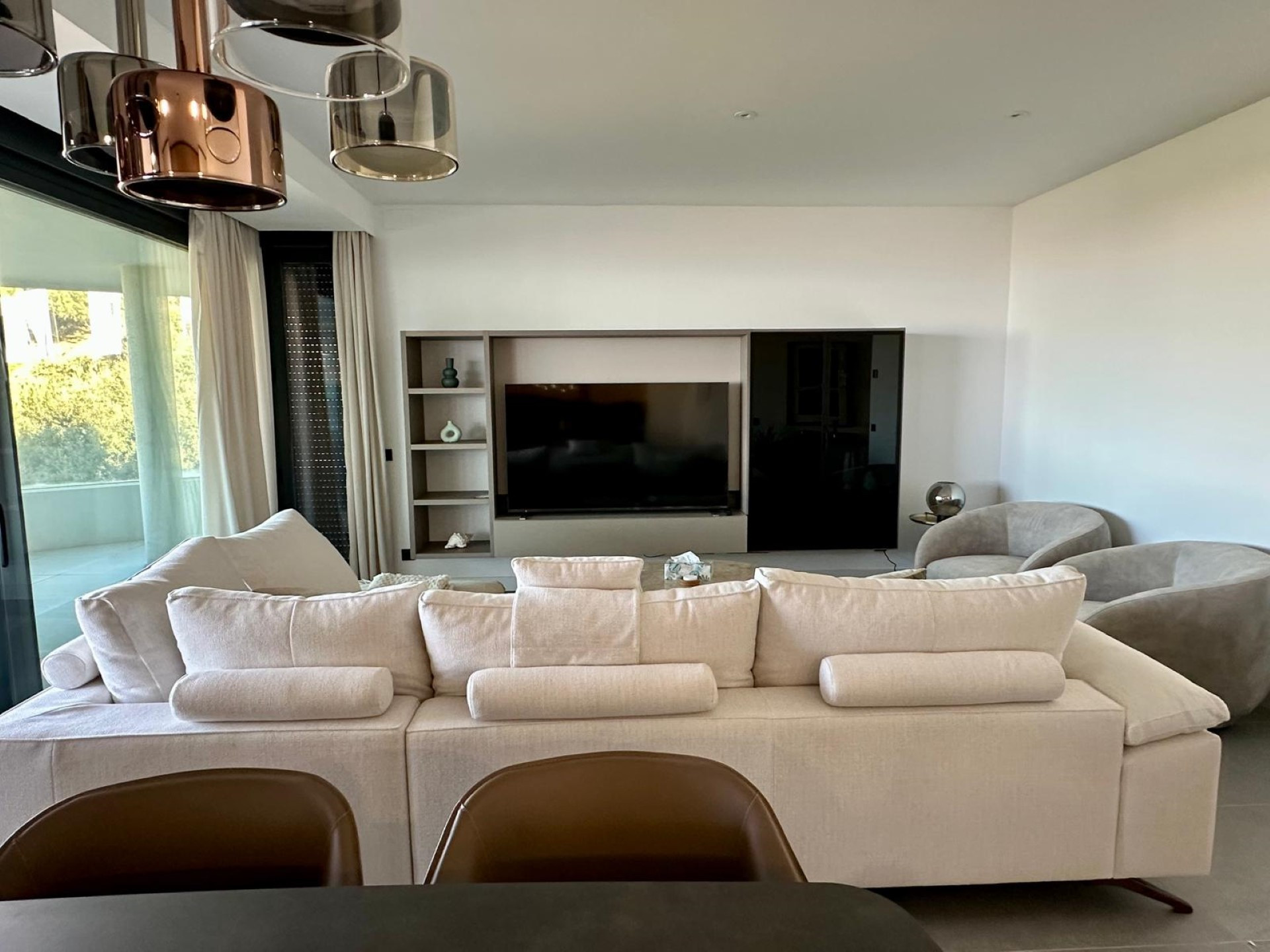 Contemporary stylish apartment with panoramic views in Los Altos de los Monteros, Marbella East