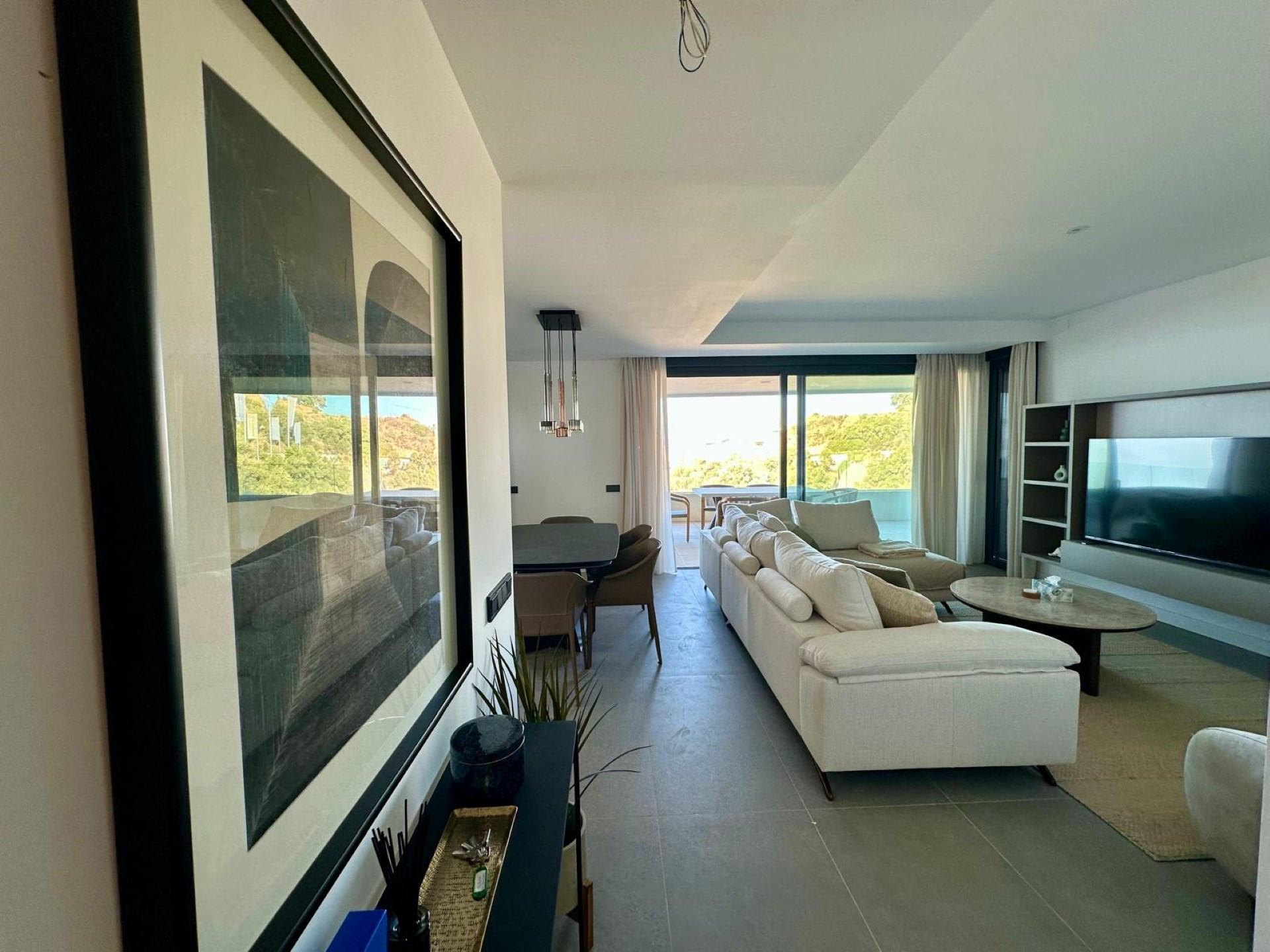 Contemporary stylish apartment with panoramic views in Los Altos de los Monteros, Marbella East