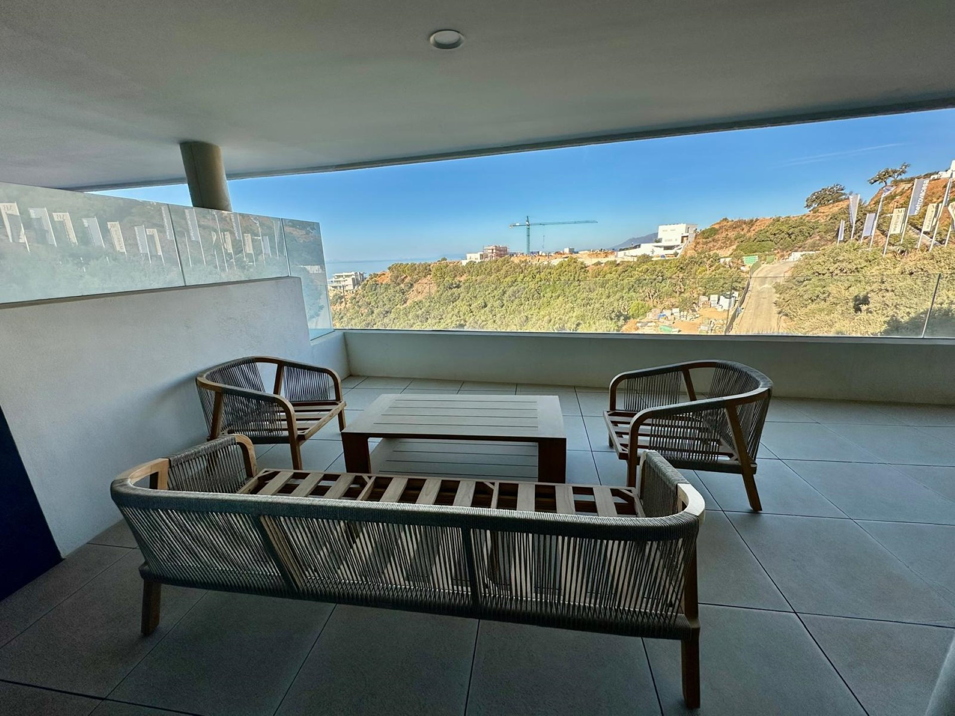 Contemporary stylish apartment with panoramic views in Los Altos de los Monteros, Marbella East