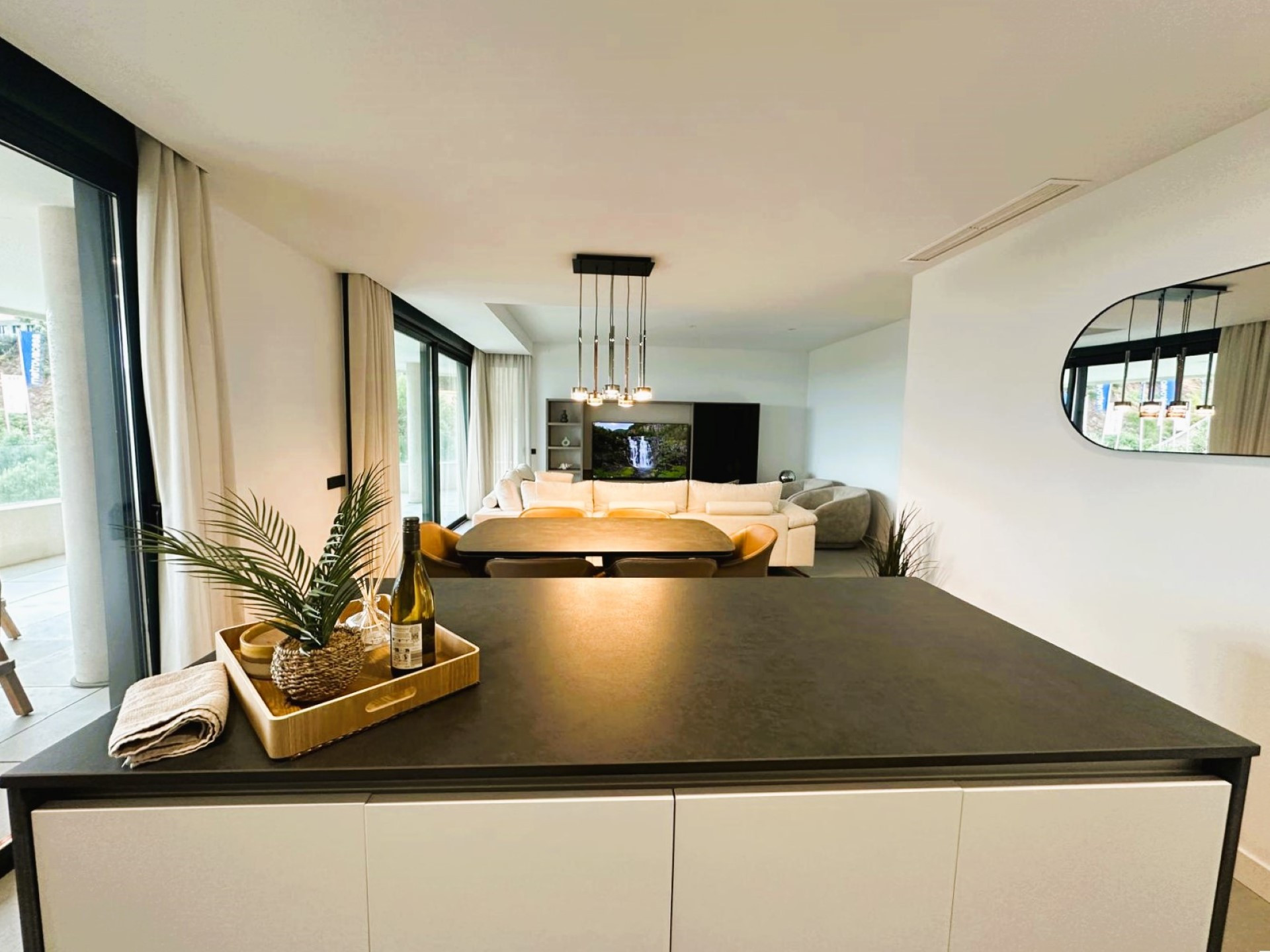 Contemporary stylish apartment with panoramic views in Los Altos de los Monteros, Marbella East