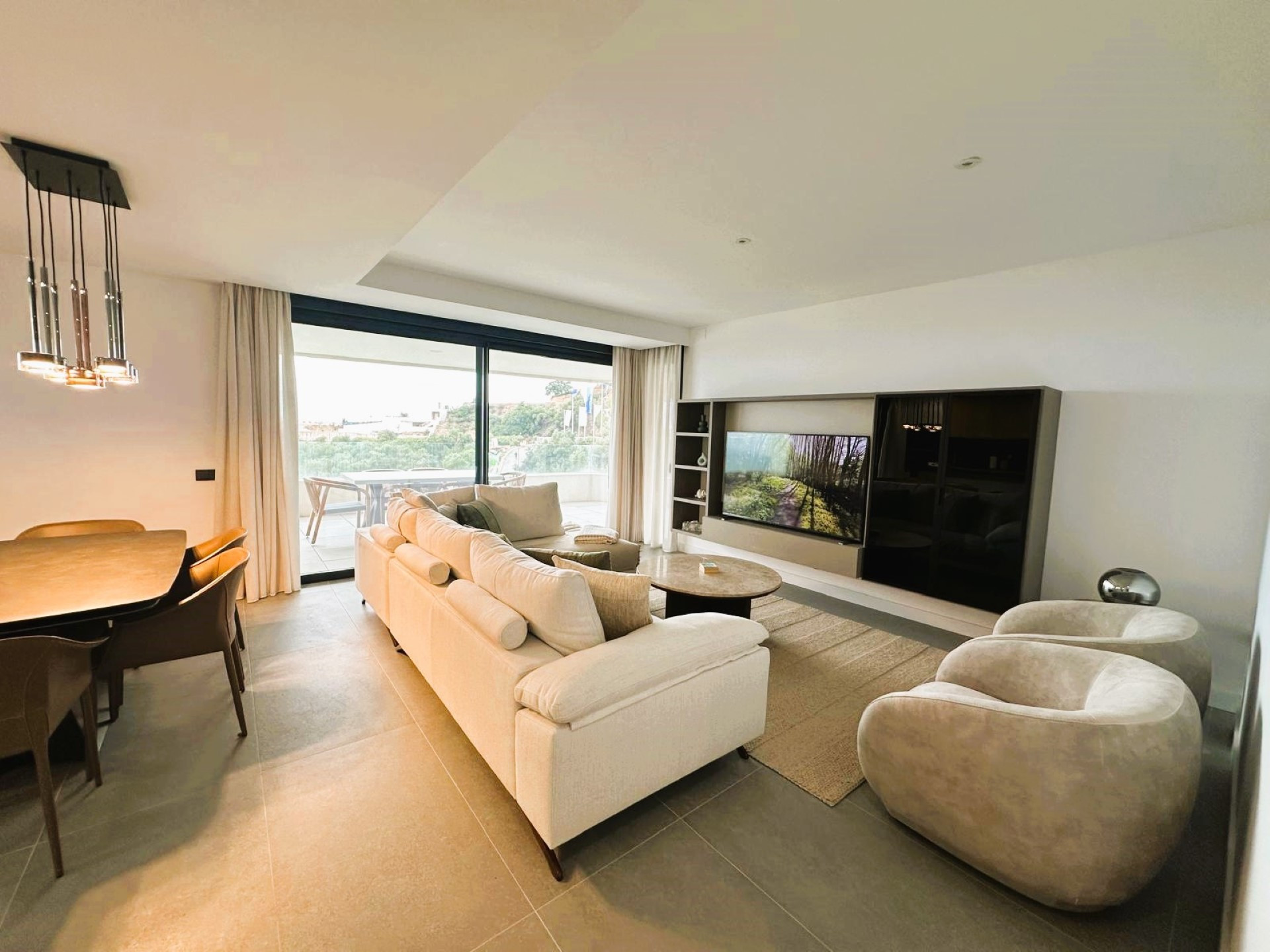 Contemporary stylish apartment with panoramic views in Los Altos de los Monteros, Marbella East