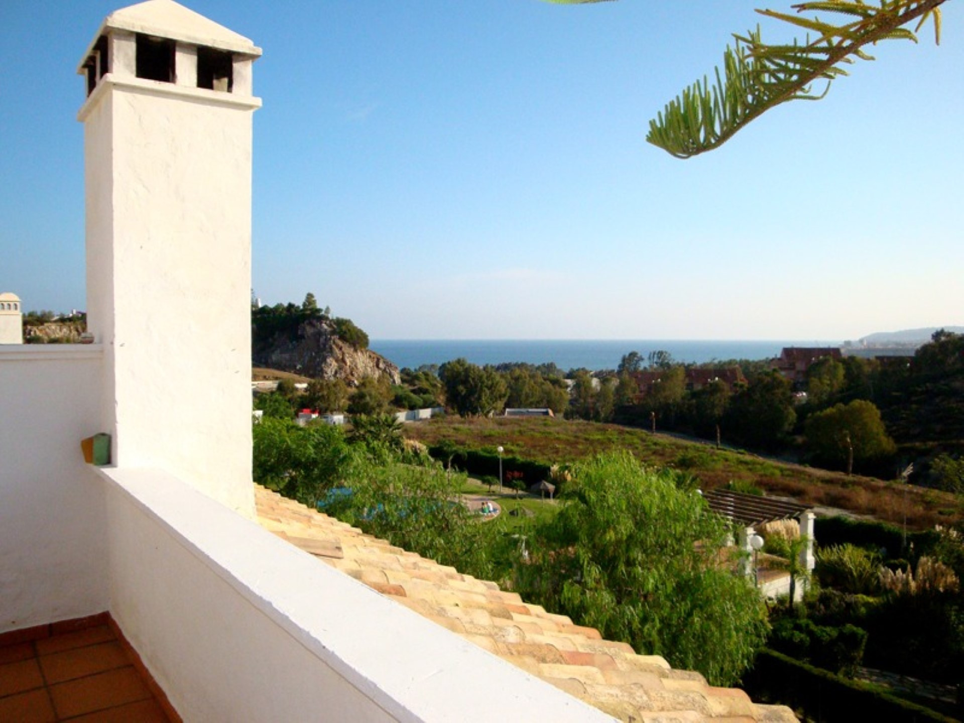 Stylish 3 bedroom penthouse with sea views in Majestic, Casares del Sol