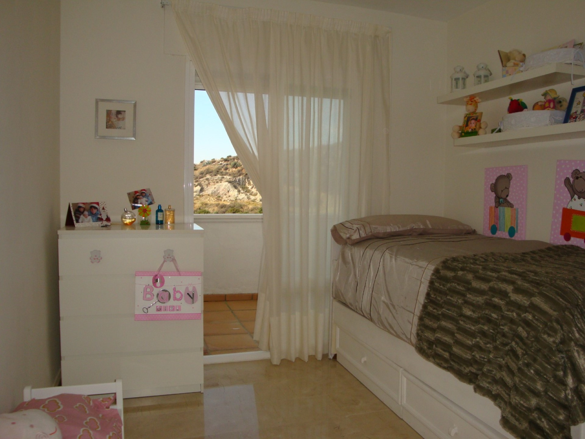 Stylish 3 bedroom penthouse with sea views in Majestic, Casares del Sol