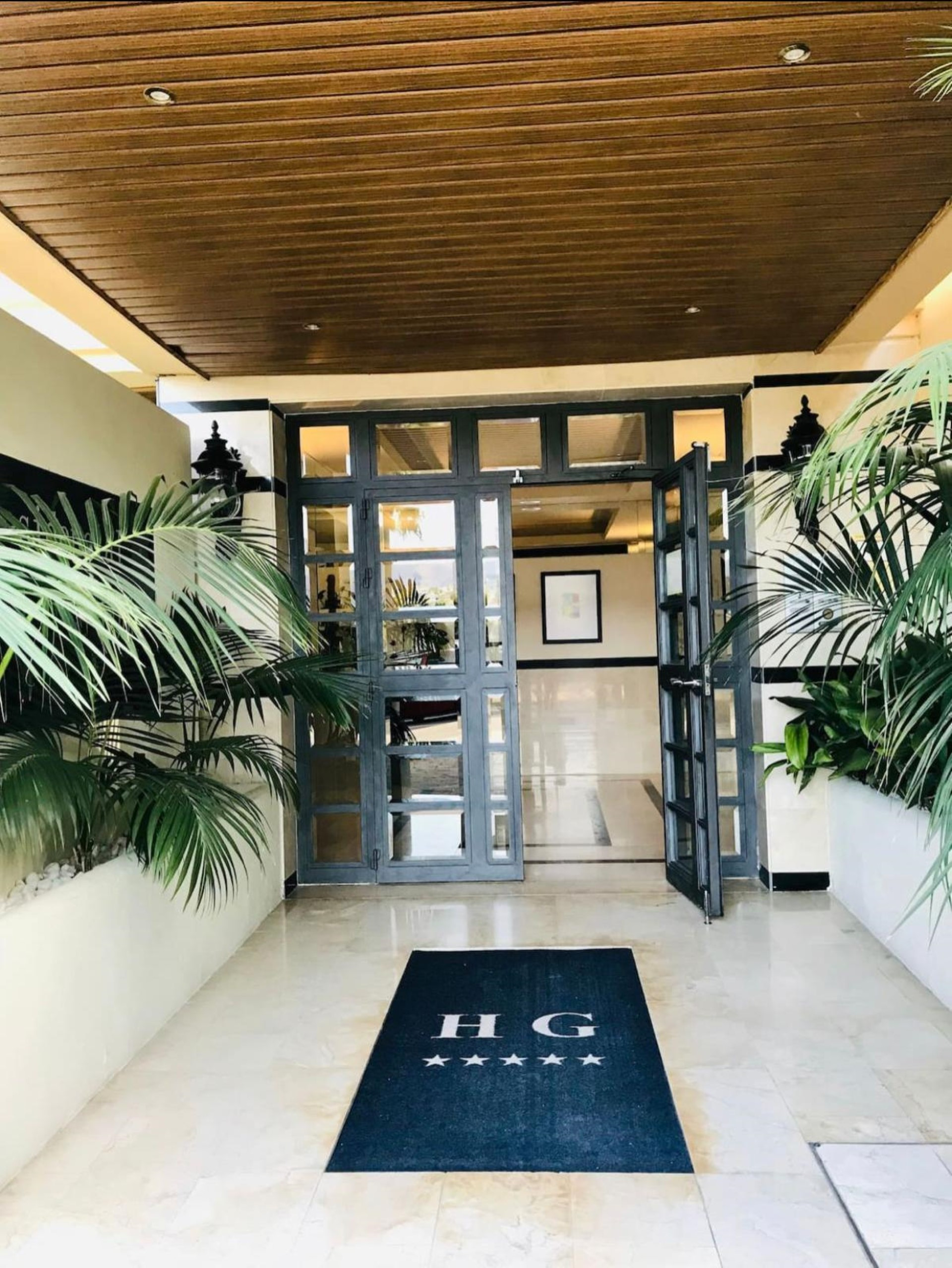 Estudio en planta baja en el Hotel del Golf, Nueva Andalucía