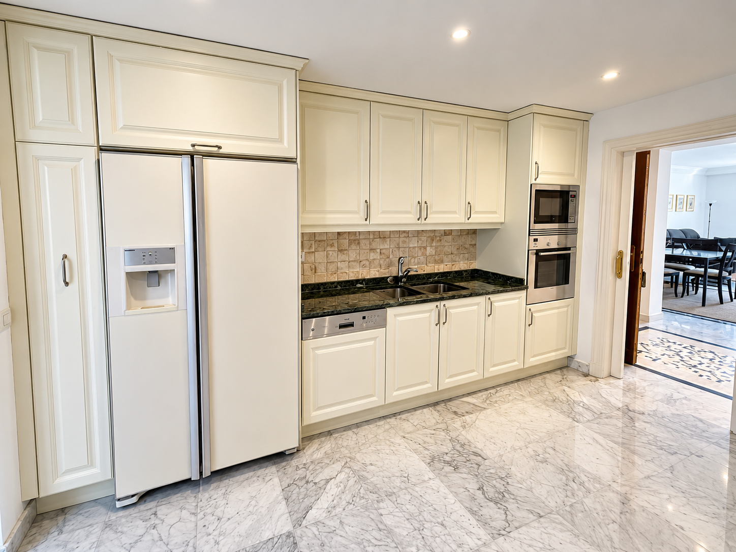 2 bedroom luxury apartment with sea views in Monte Paraiso Country Club