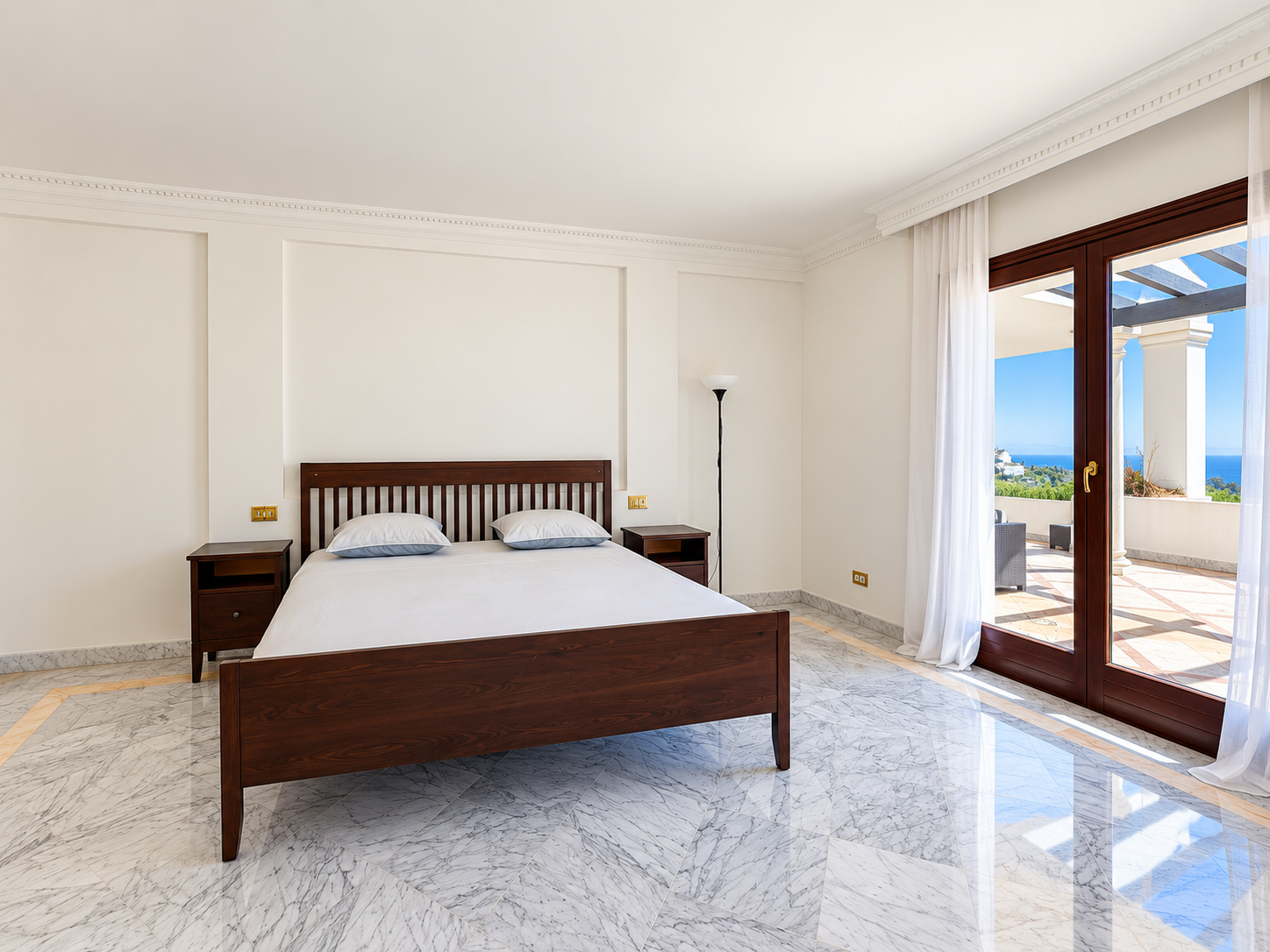 2 bedroom luxury apartment with sea views in Monte Paraiso Country Club