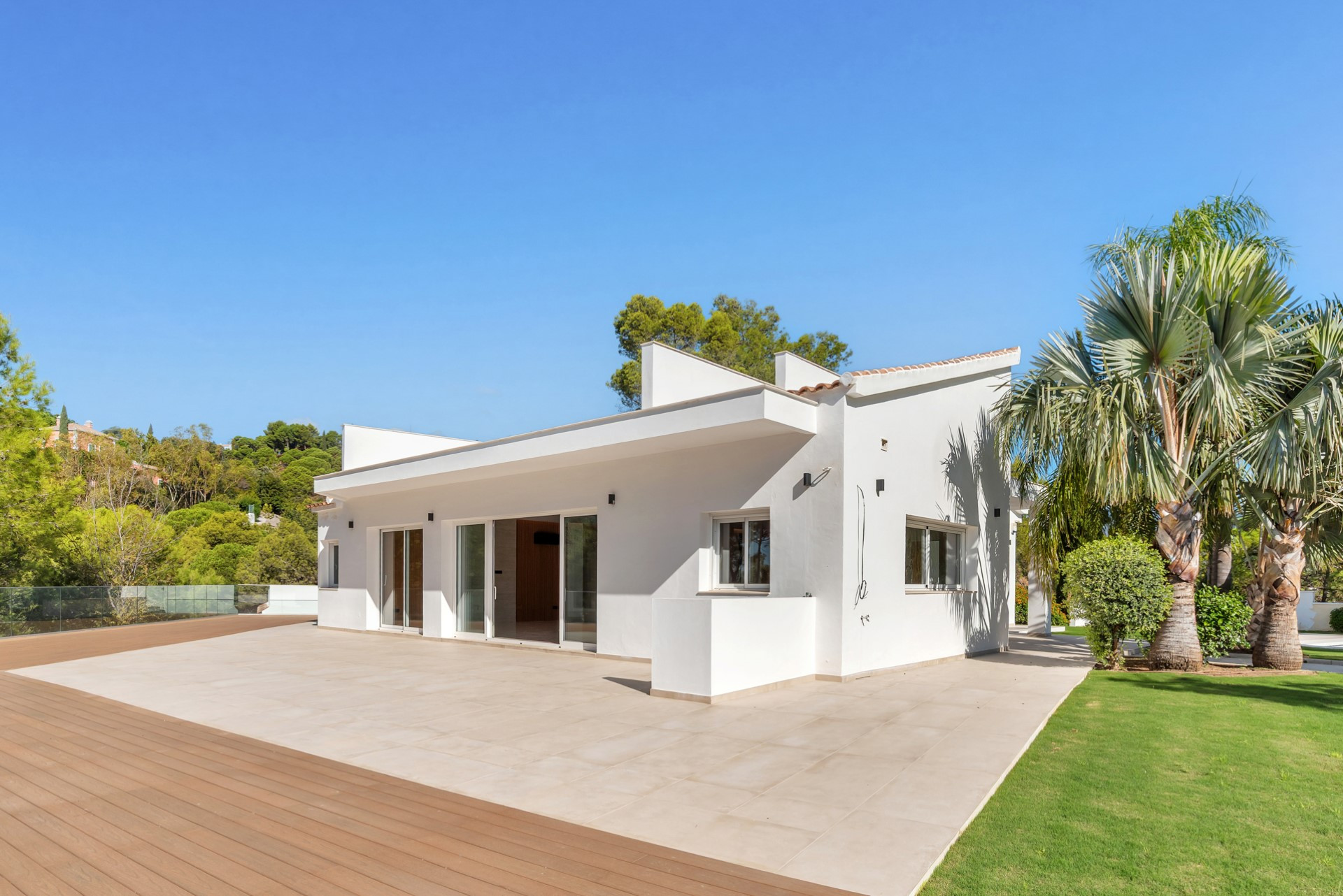 Renovated 5-bedroom luxury villa in El Madroñal