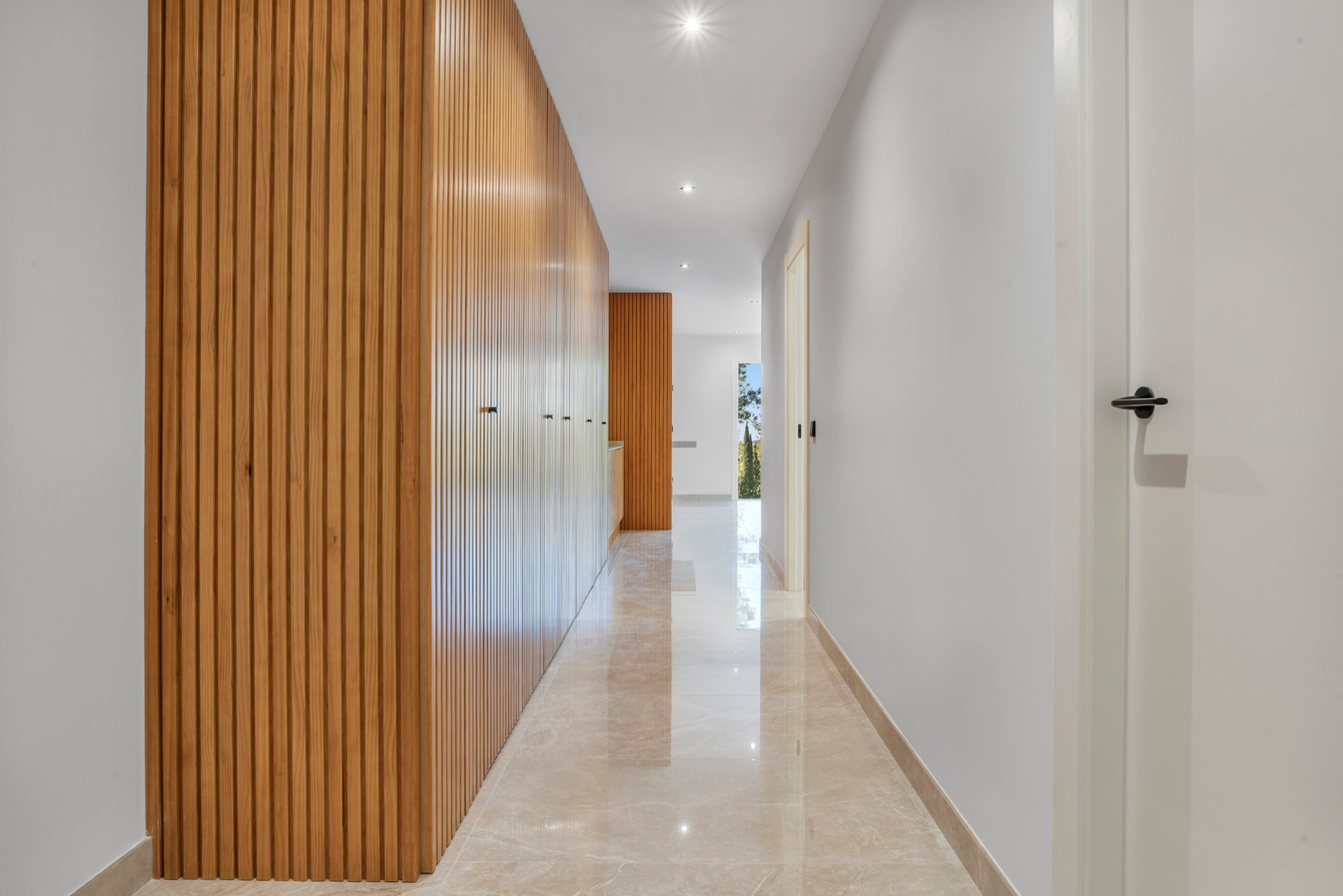 Renovated 5-bedroom luxury villa in El Madroñal