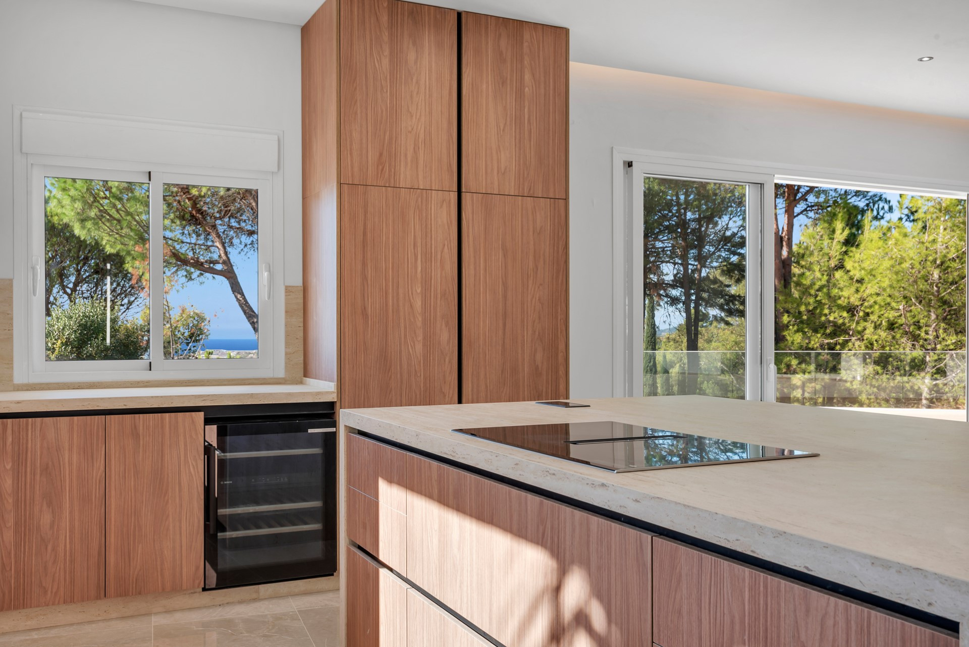 Renovated 5-bedroom luxury villa in El Madroñal
