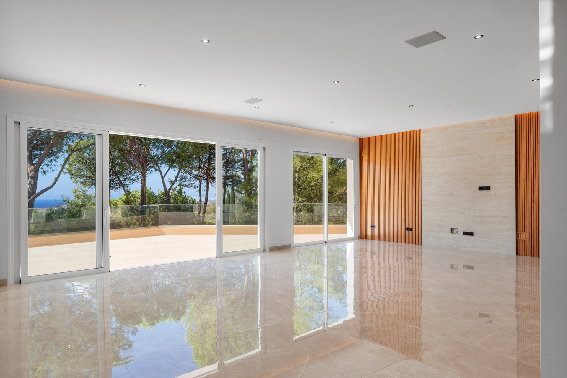Renovated 5-bedroom luxury villa in El Madroñal