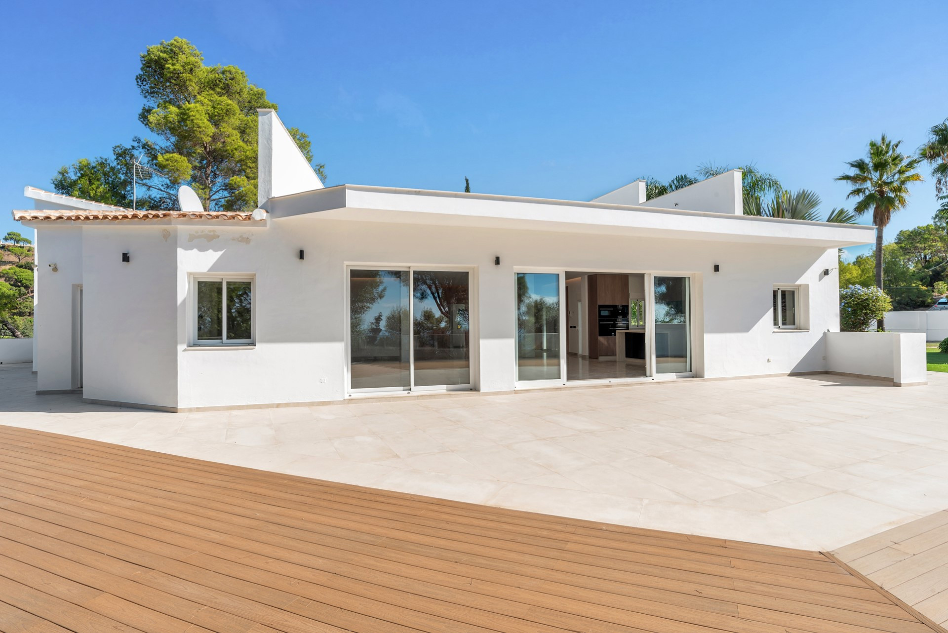 Renovated 5-bedroom luxury villa in El Madroñal