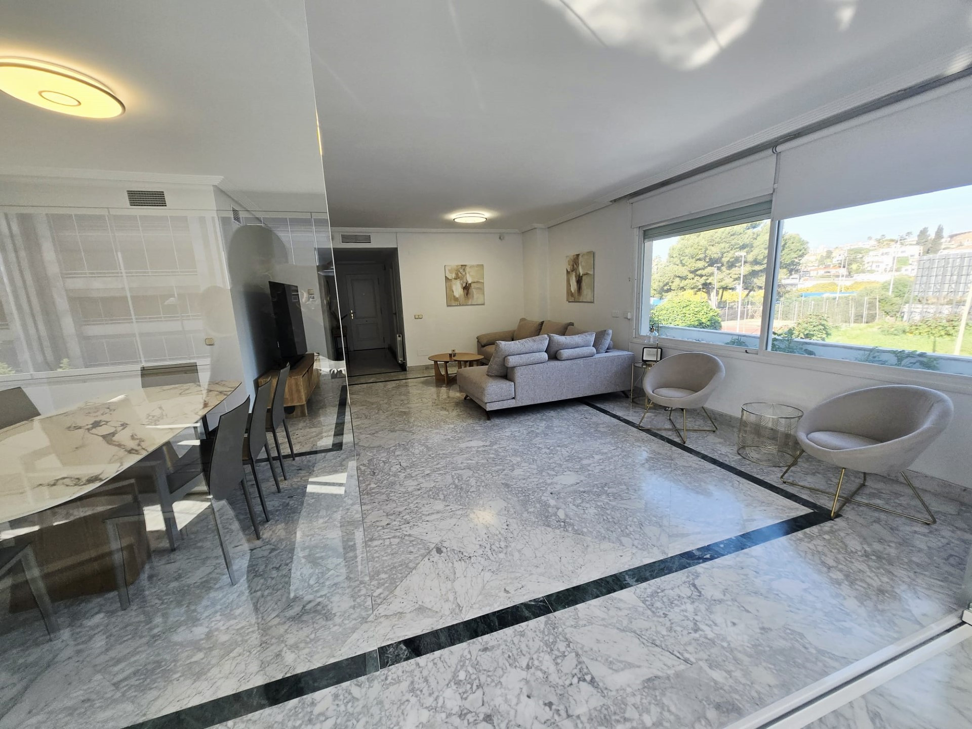 3 bedroom east facing corner apartment with a private terrace in Tembo Banús, Puerto Banús.