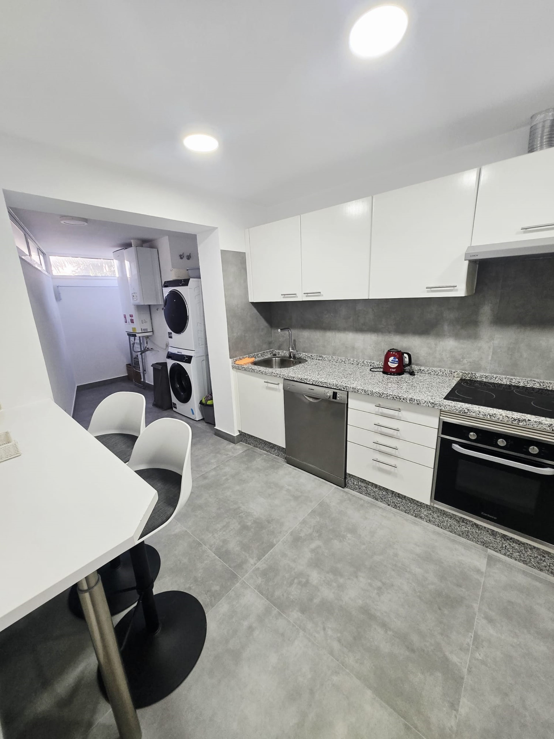 3 bedroom east facing corner apartment with a private terrace in Tembo Banús, Puerto Banús.