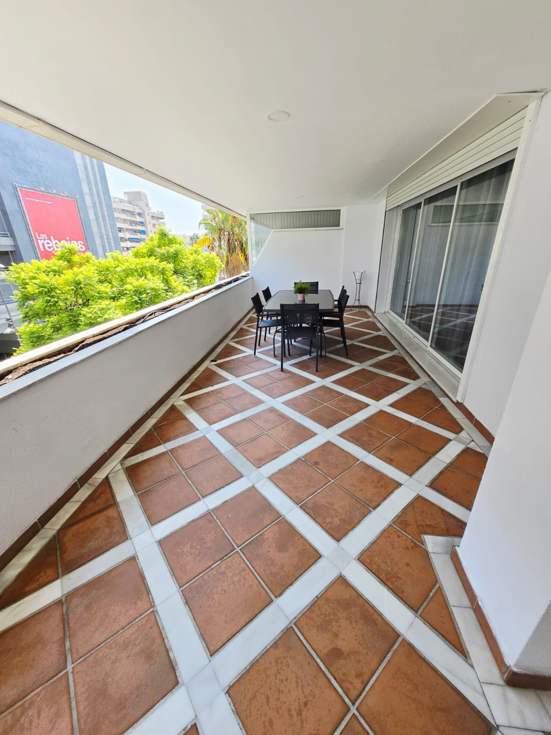 3 bedroom very spacious east facing apartment, in Tembo Banús, Puerto Banús
