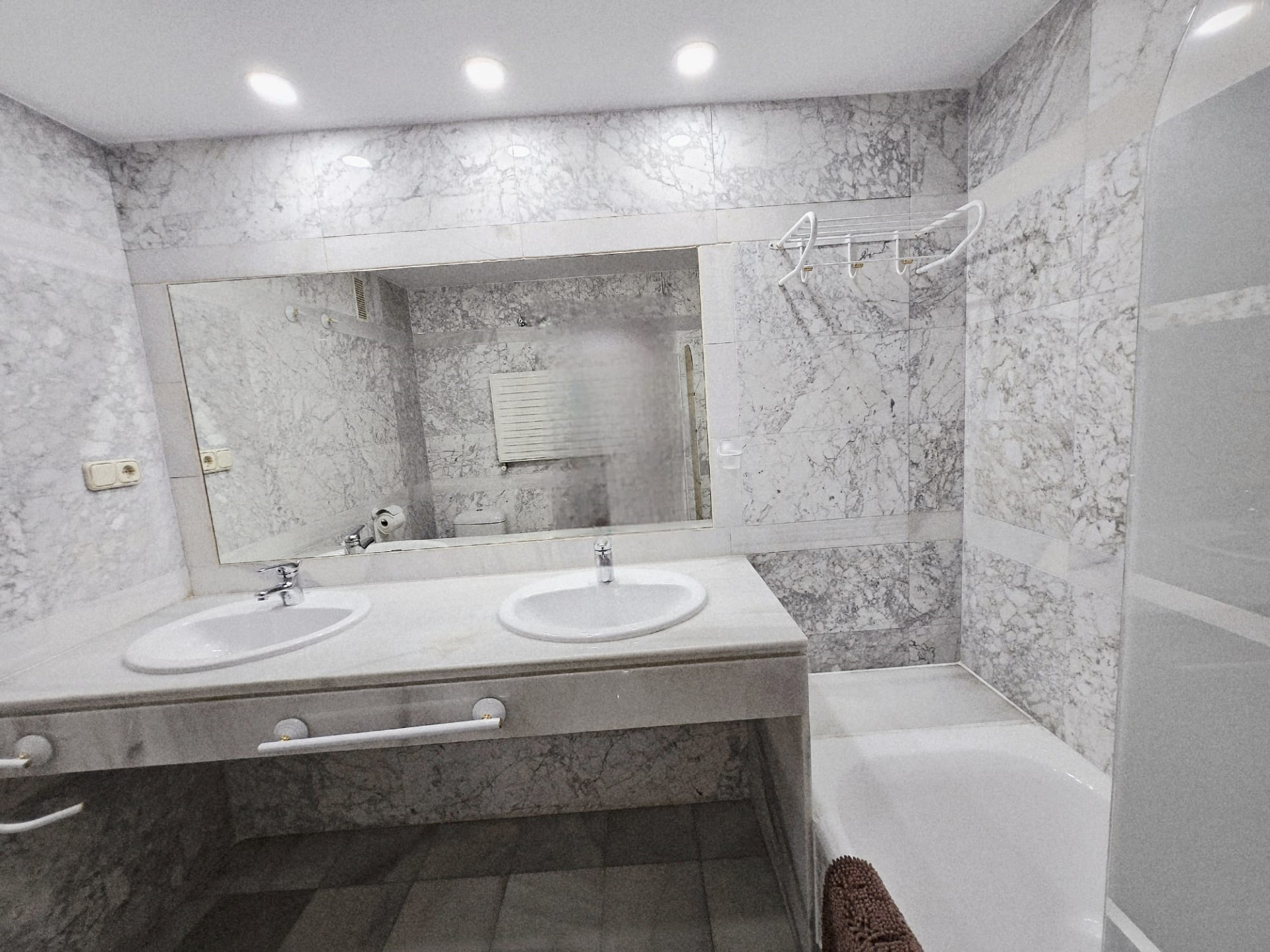 3 bedroom very spacious east facing apartment, in Tembo Banús, Puerto Banús