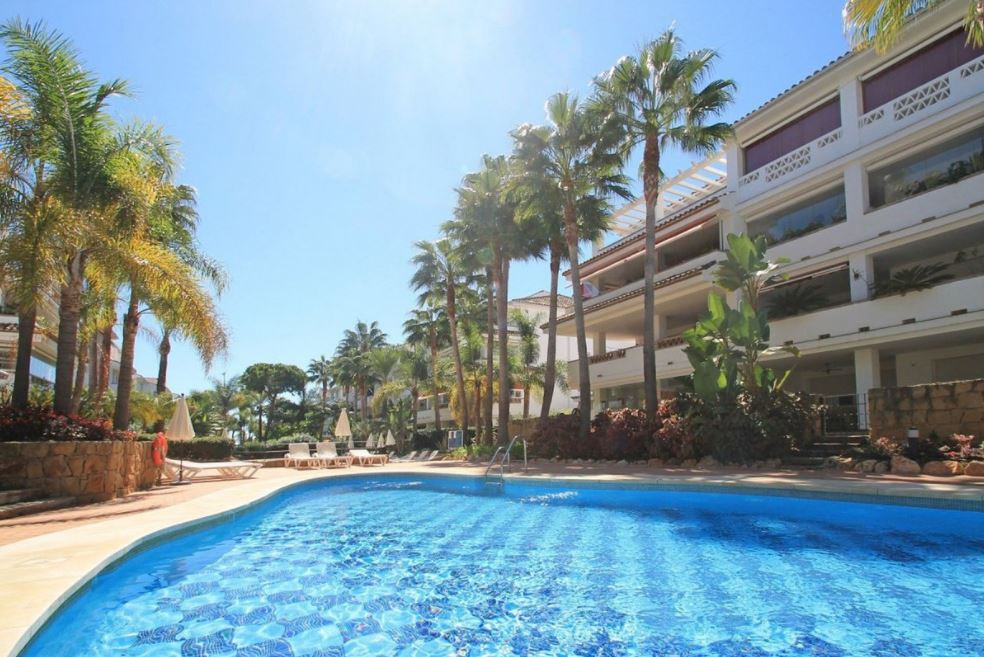 Ground Floor Apartment for sale in Marbella, 
