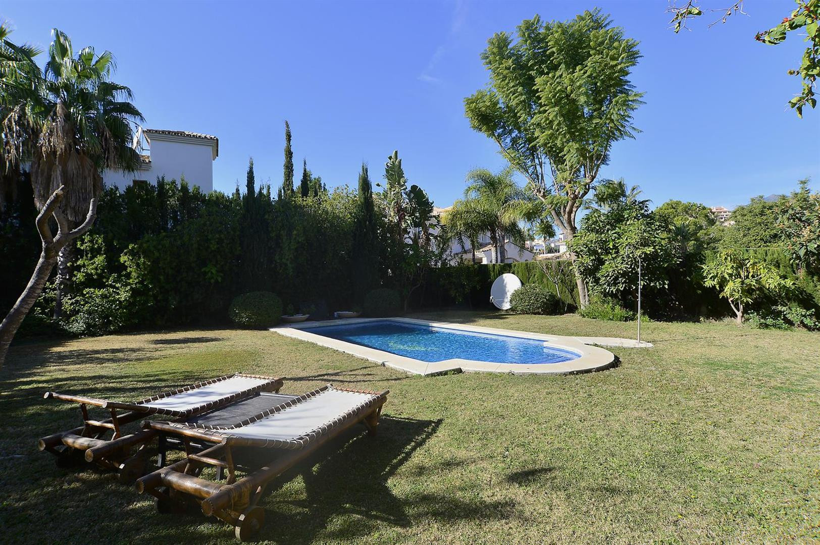 Villa for sale in Marbella, 