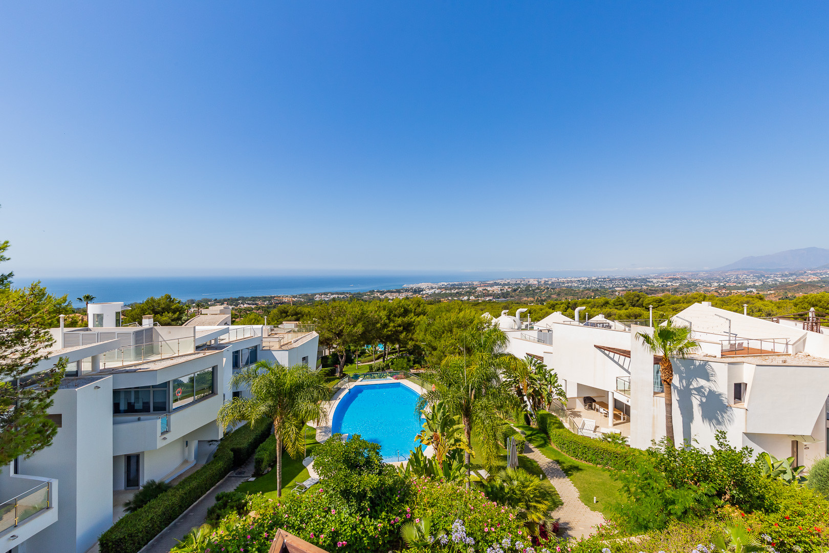 Semi Detached Villa for sale in Marbella, 