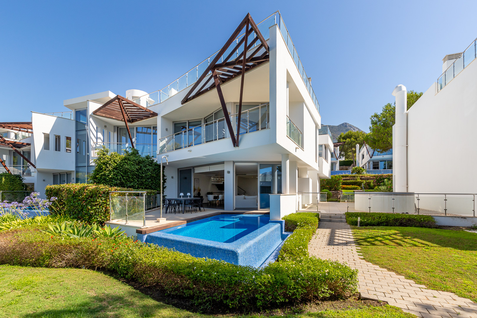 Semi Detached Villa for sale in Marbella, 