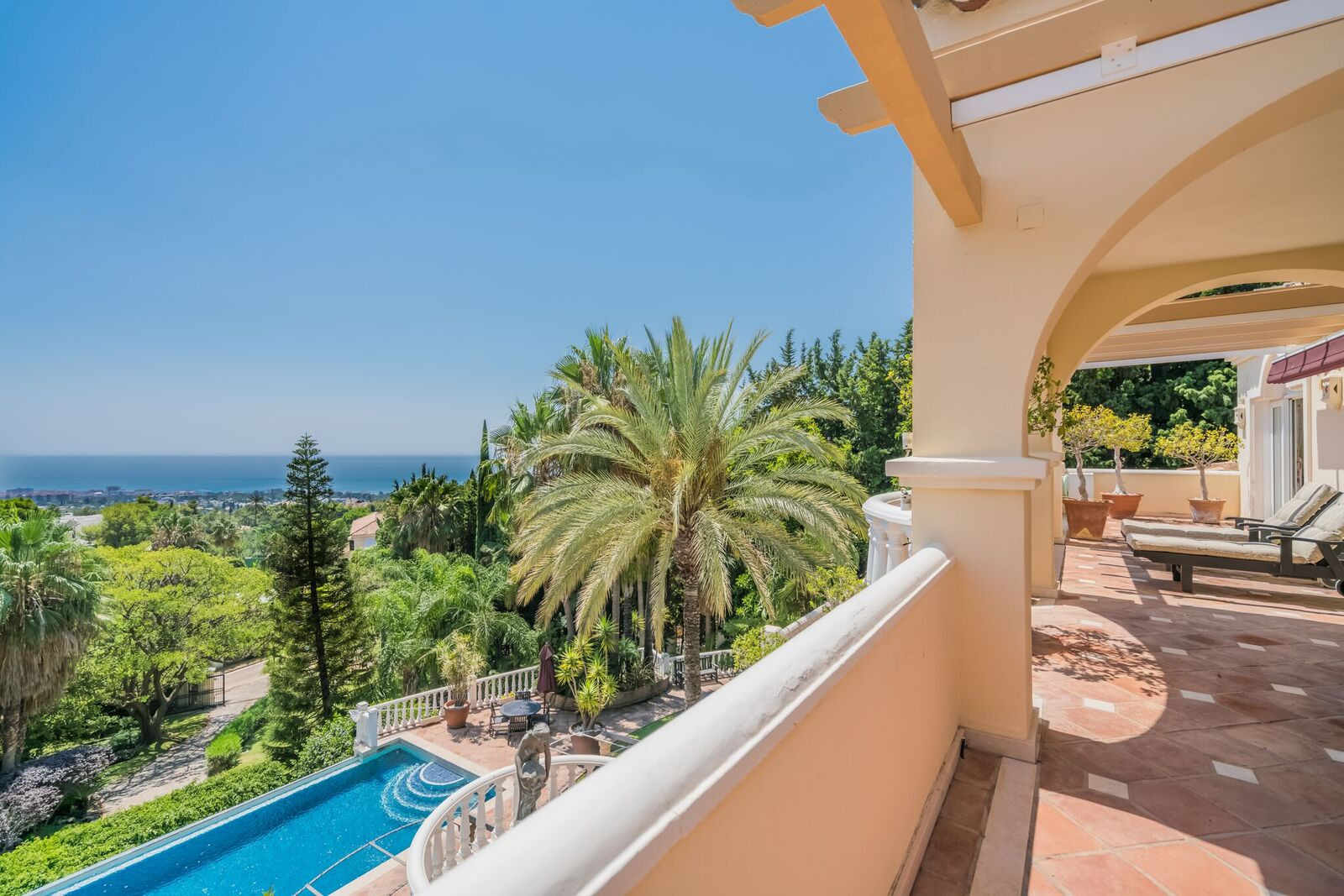 Villa for sale in Marbella, 