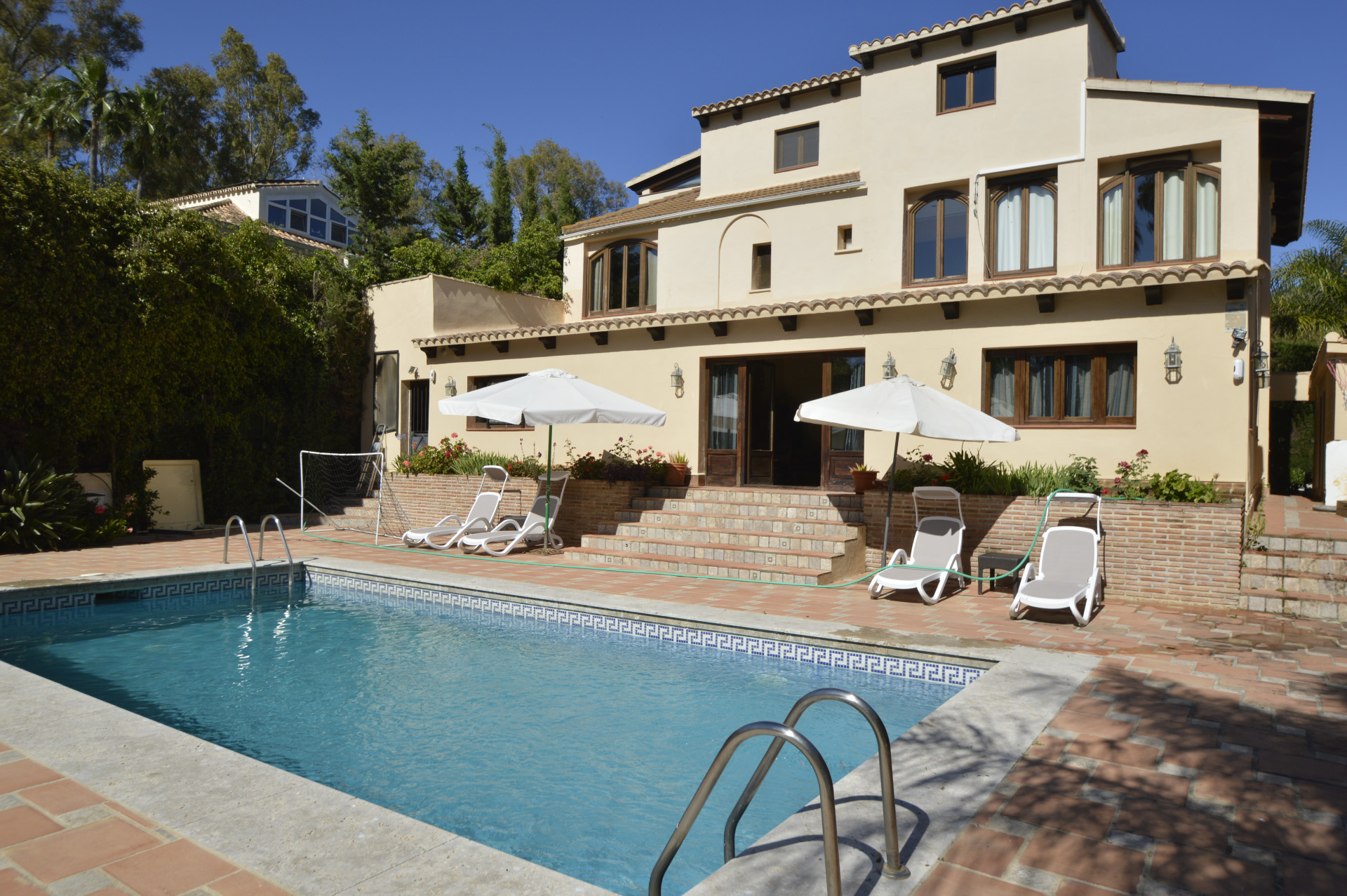 Villa for sale in Marbella, 