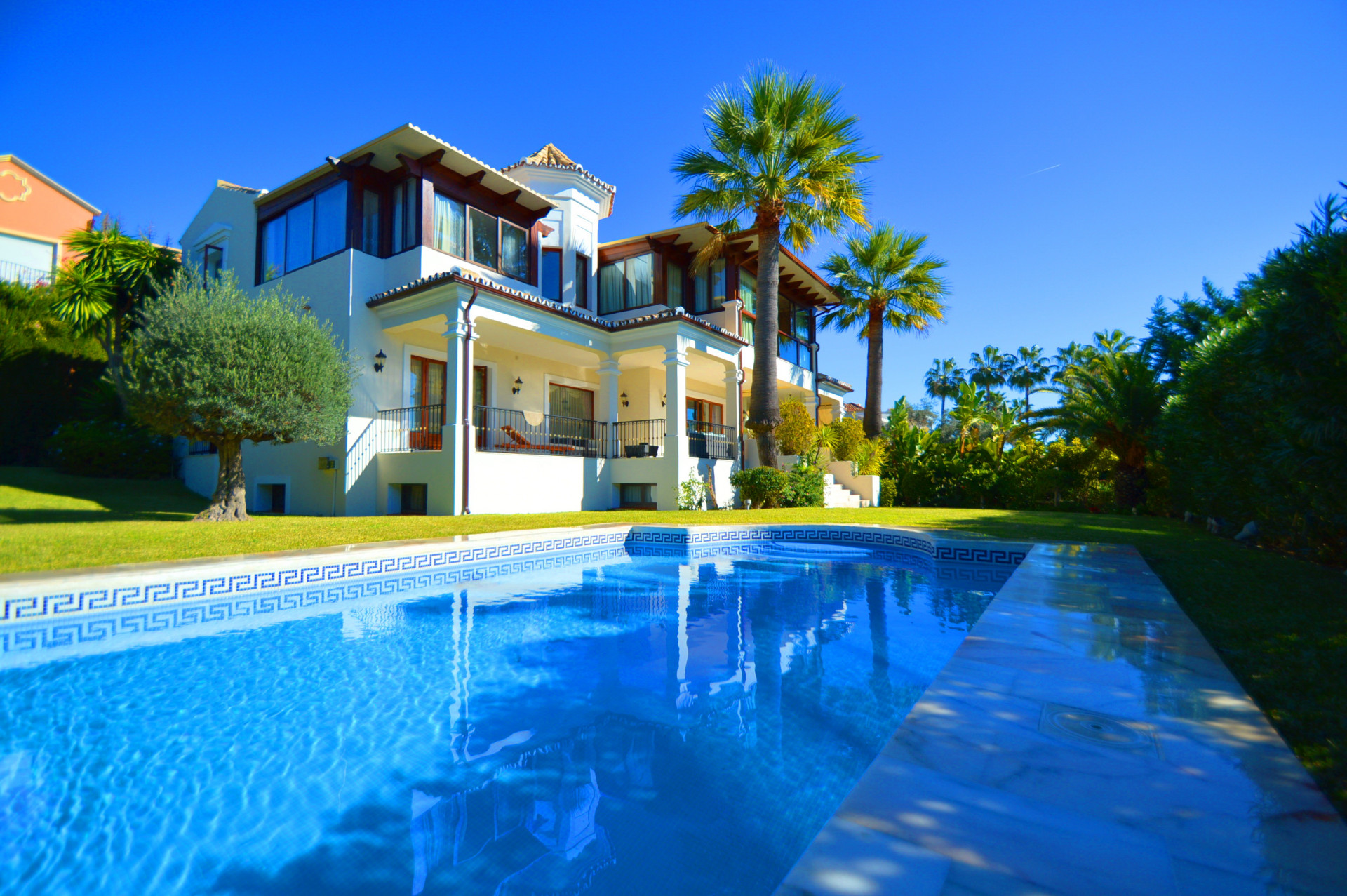 Villa for sale in Marbella, 
