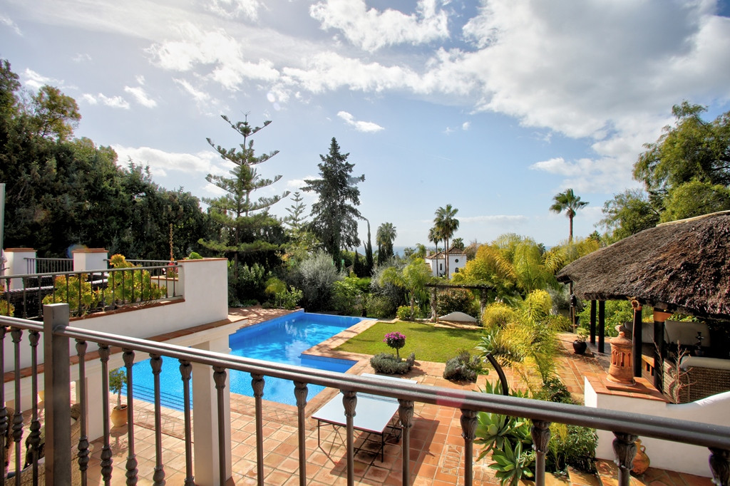 Villa for sale in Marbella, 