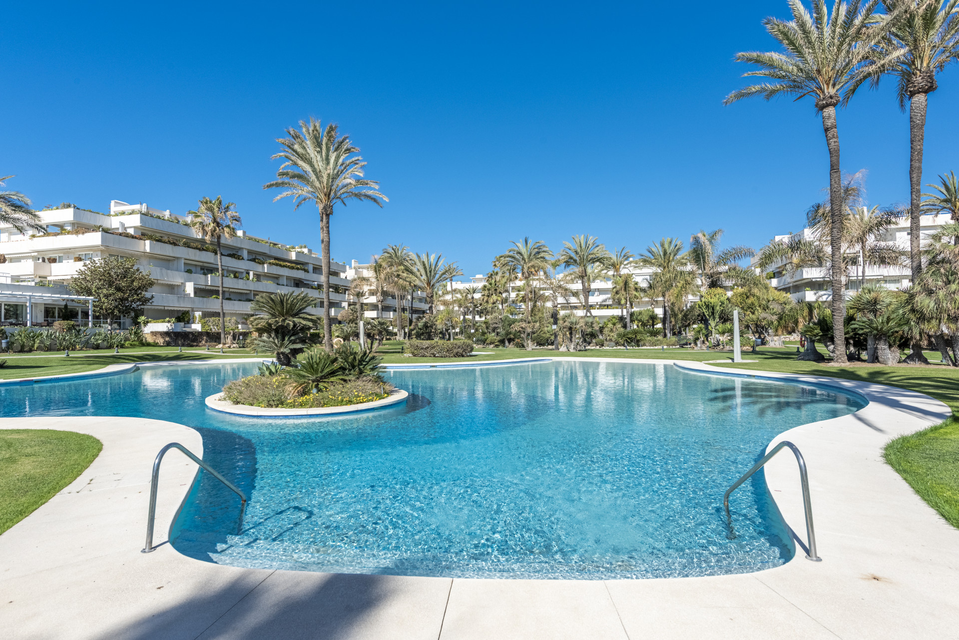 Apartment for sale in Marbella, 