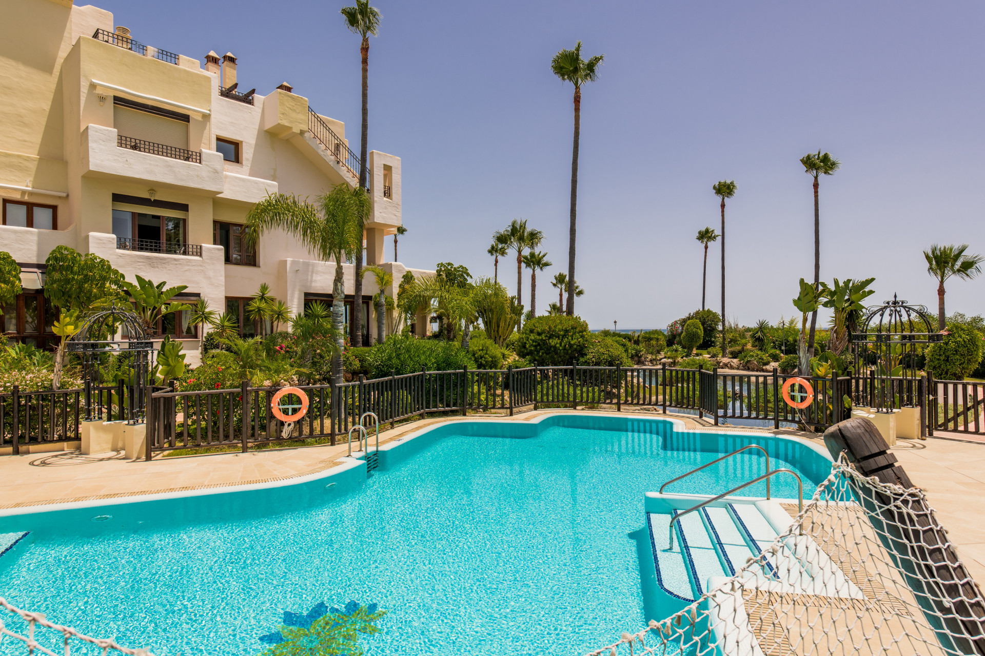 Ground Floor Apartment for sale in Estepona, 