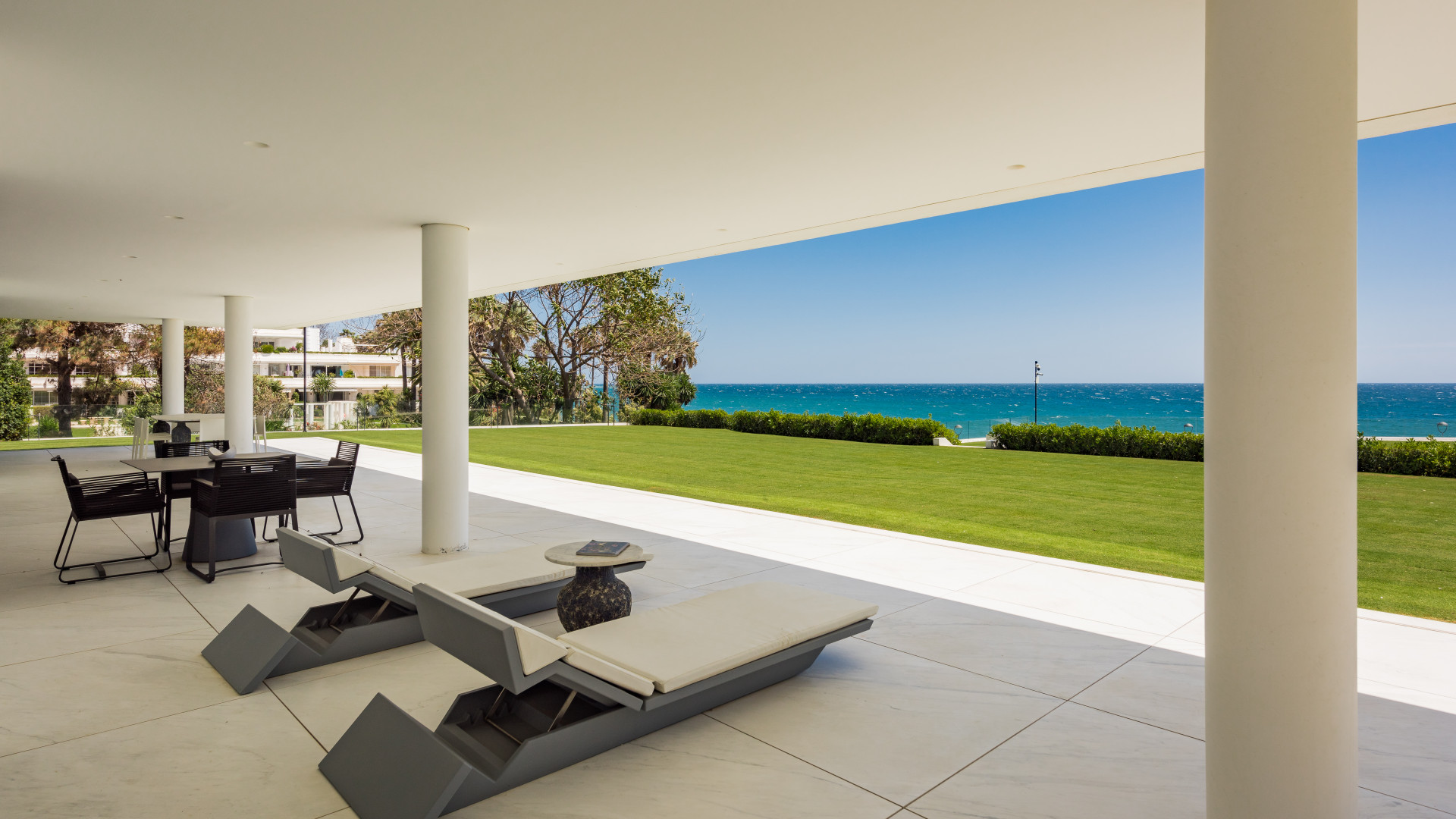 Ground Floor Apartment for sale in Estepona, 