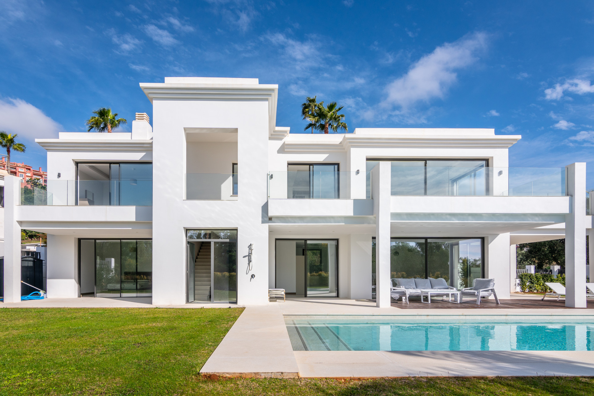 Villa for sale in Benahavis, 