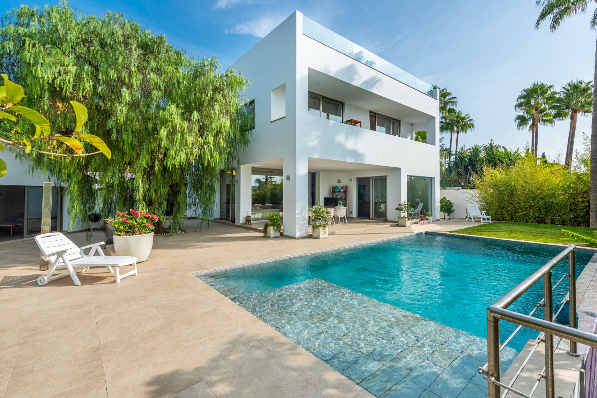 Villa for sale in Marbella, 