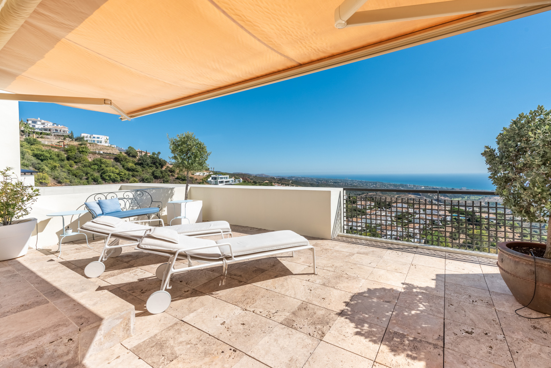 Duplex Penthouse for sale in Marbella, 
