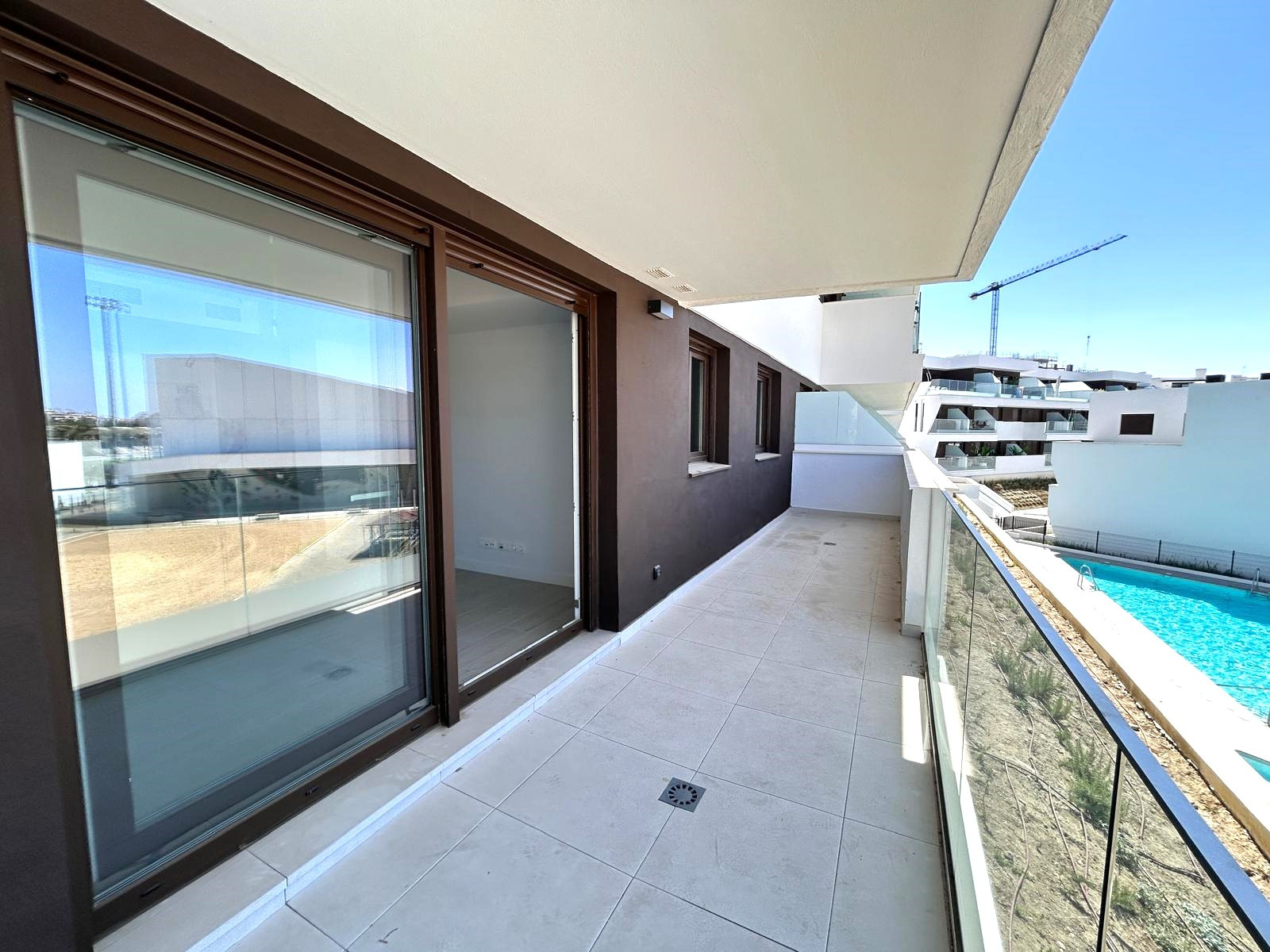 Apartment in Estepona - Image 2