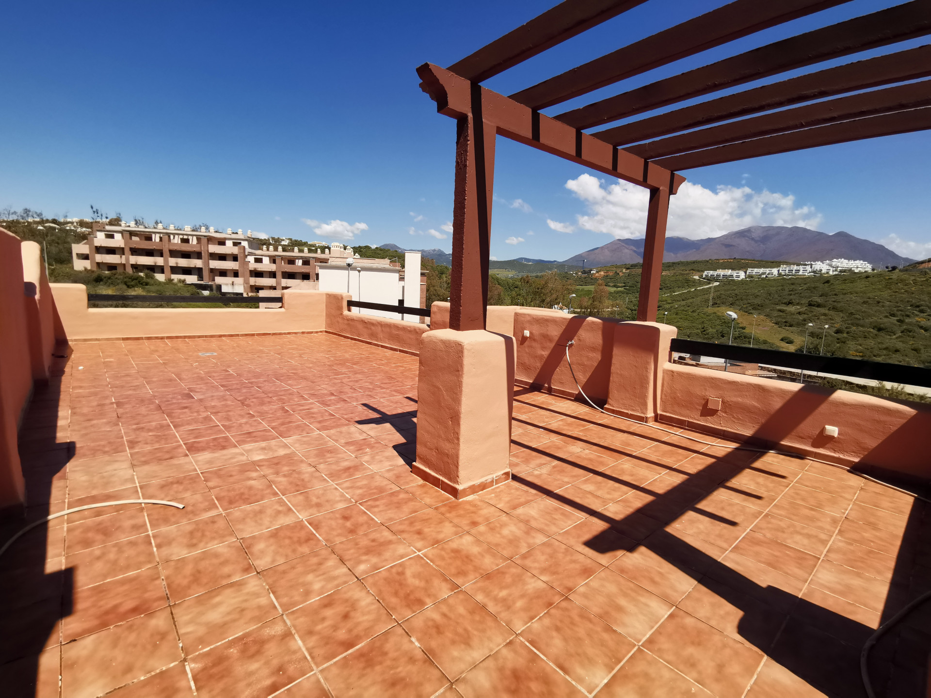 Fantastic 2 bed penthouse in  Casares with stunning views